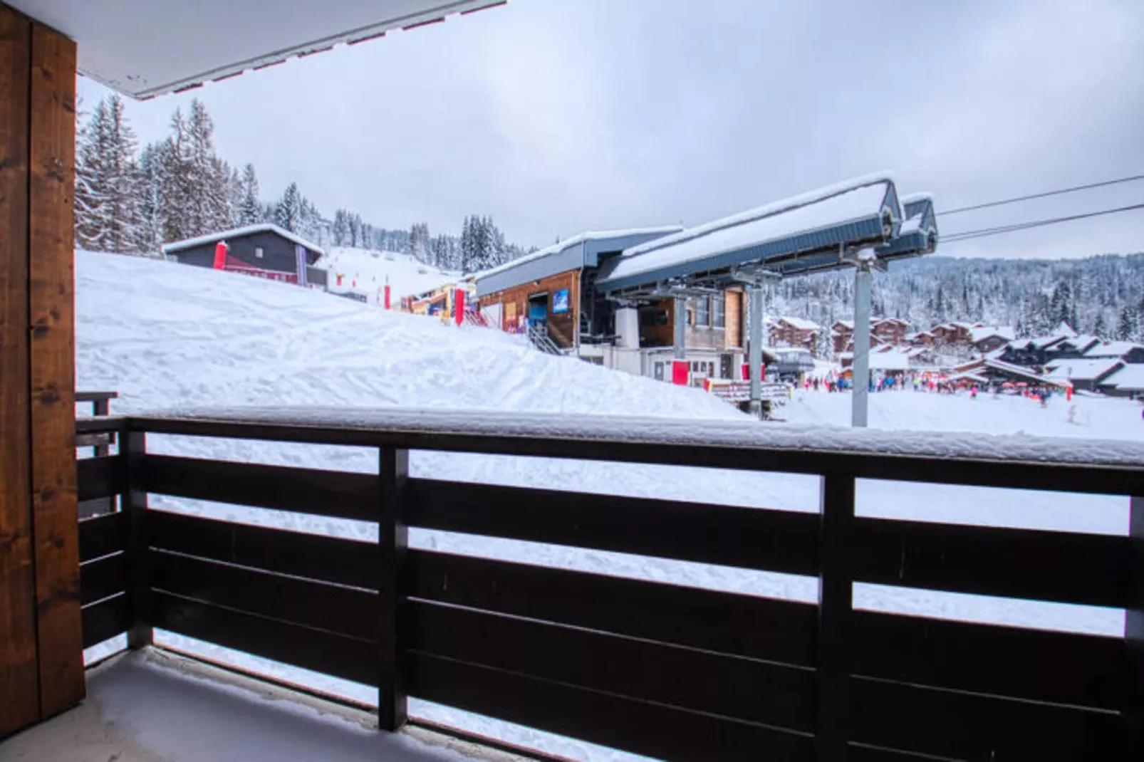 Résidence Criou Ii-Buitenkant zomer