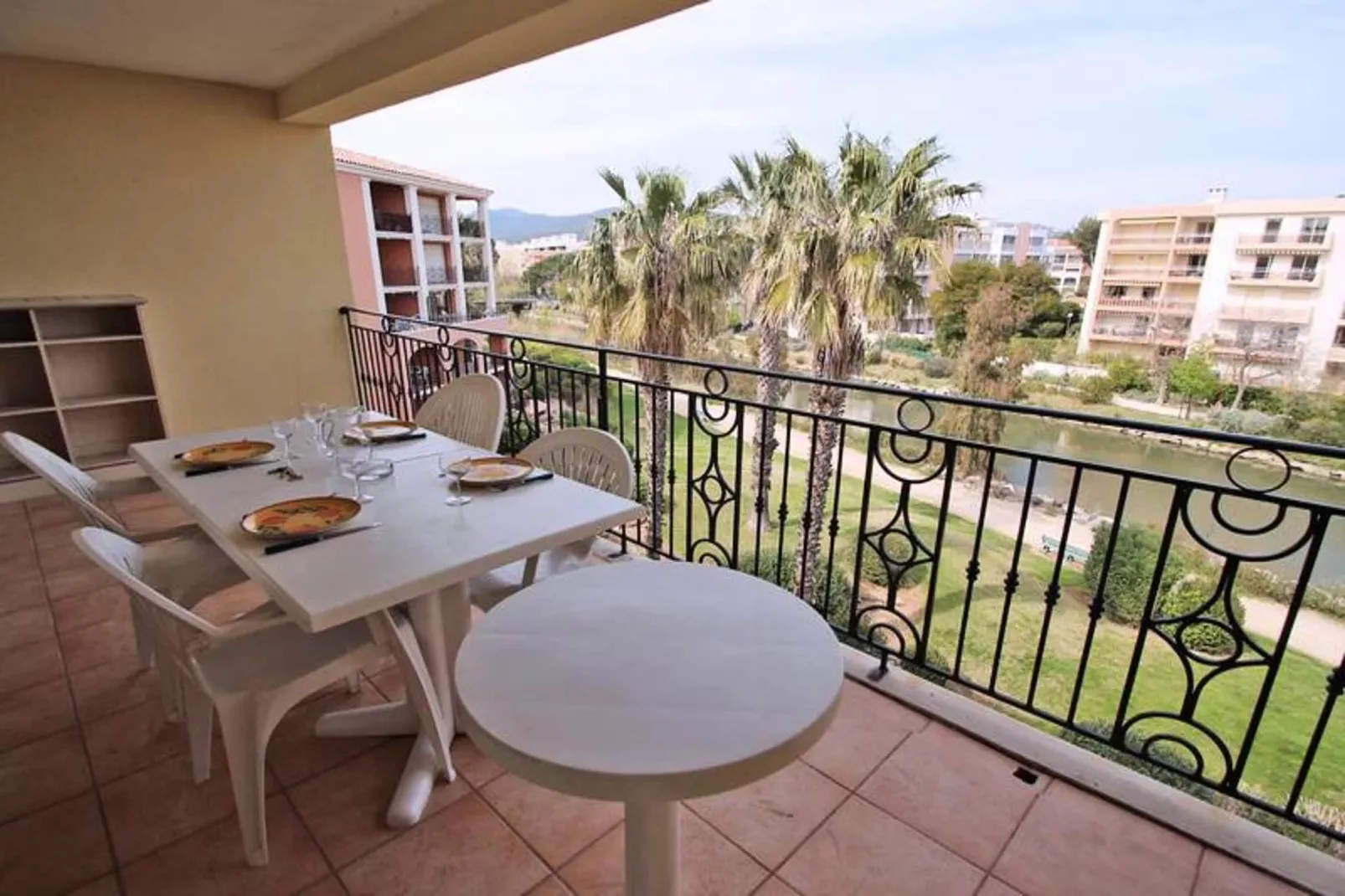 Résidence Port Marine-Uitzicht zomer