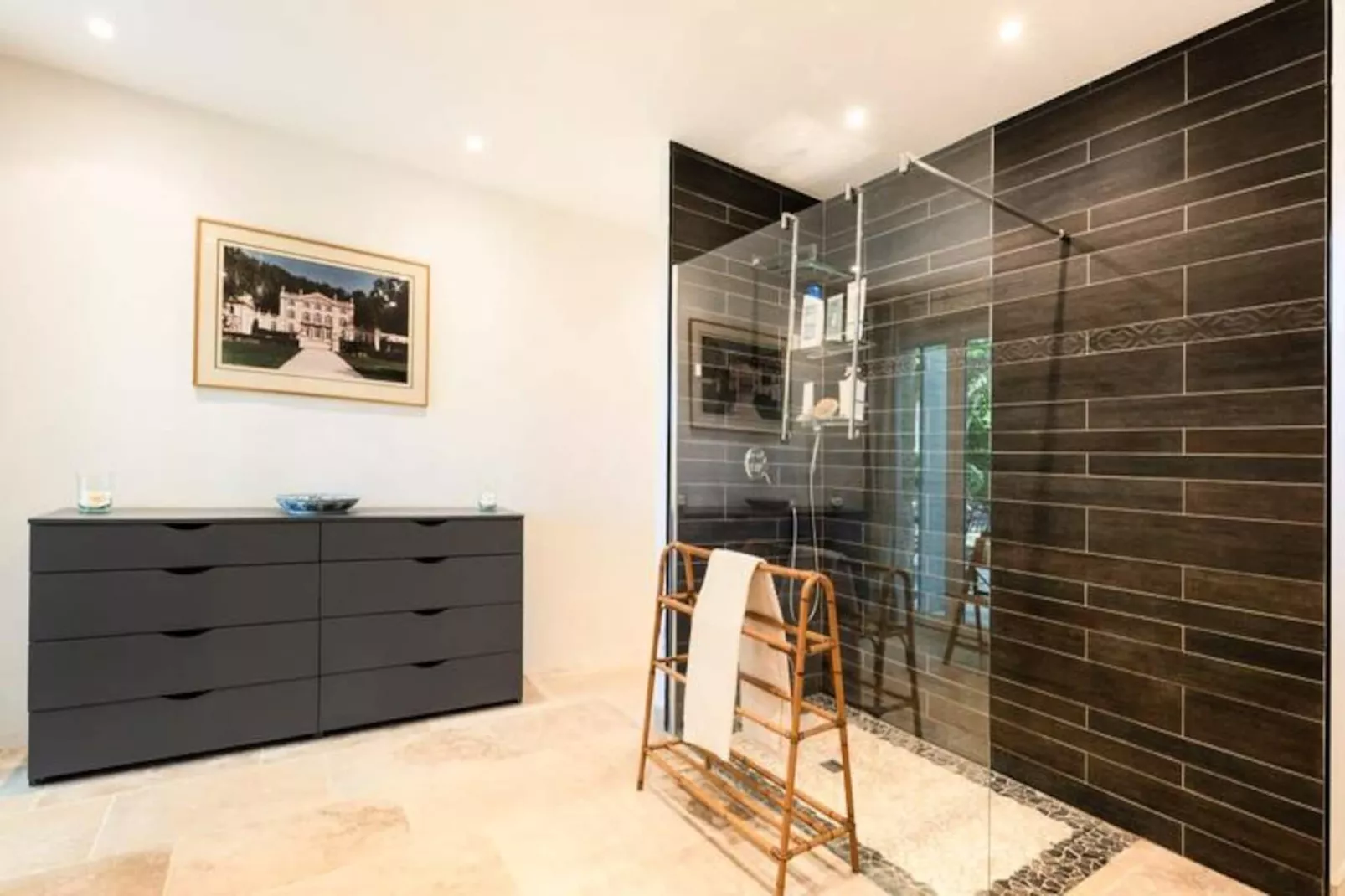 Maison De Famille En Provence-Image-tags.