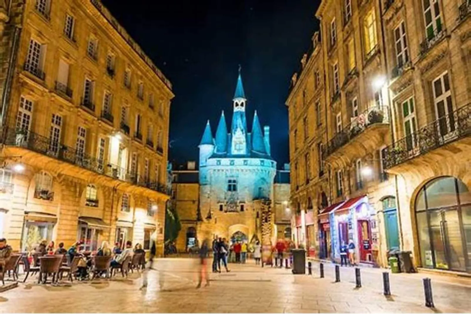 Chaleureux Appartement Au C&oelig;ur Du Quartier Historique Saint-michel-Gebieden zomer 1km