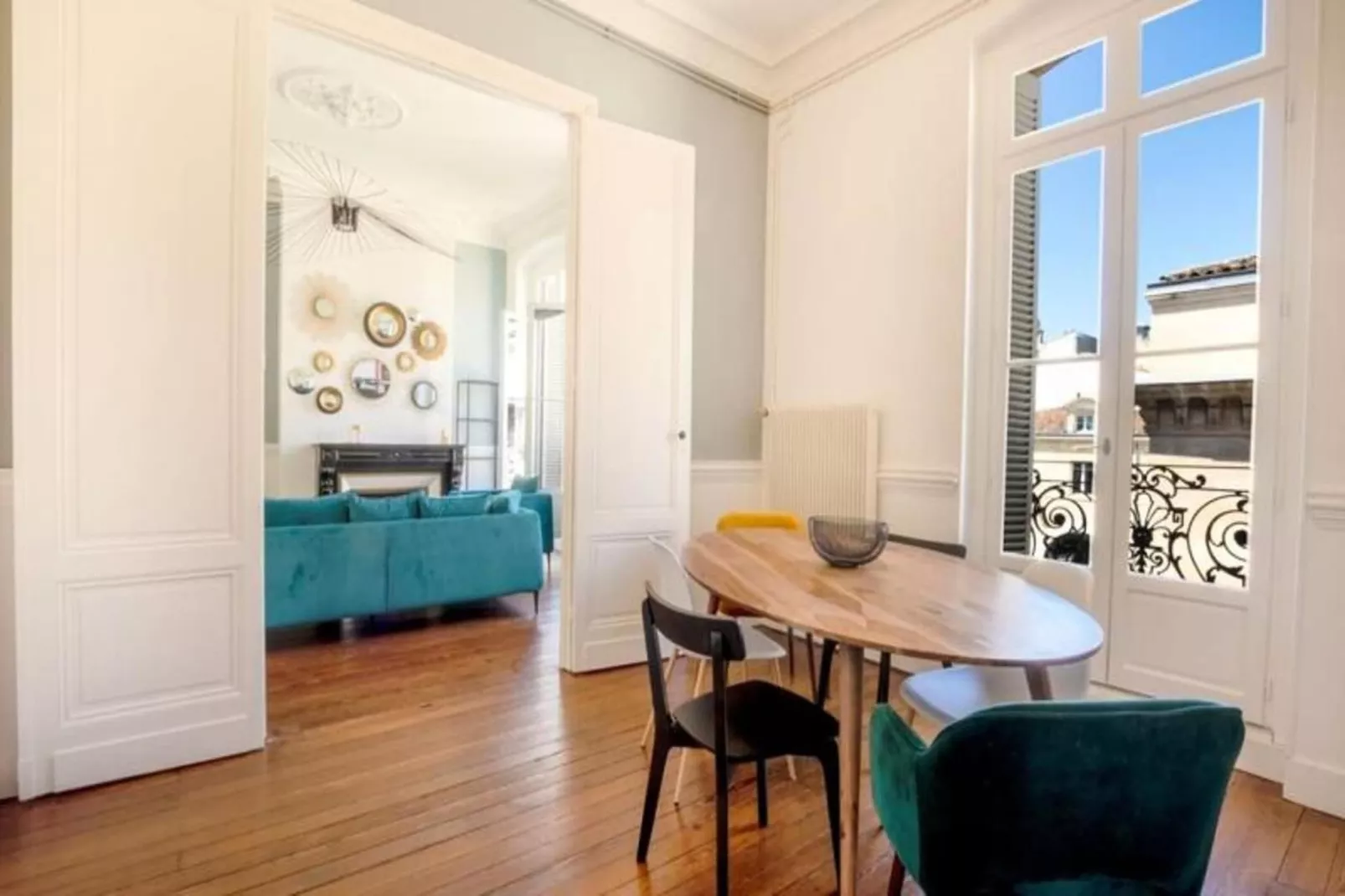 Appartement De Haut Standing Pour 6 Situ&eacute; Au Coeur Du Centre Historique-Eetkamer