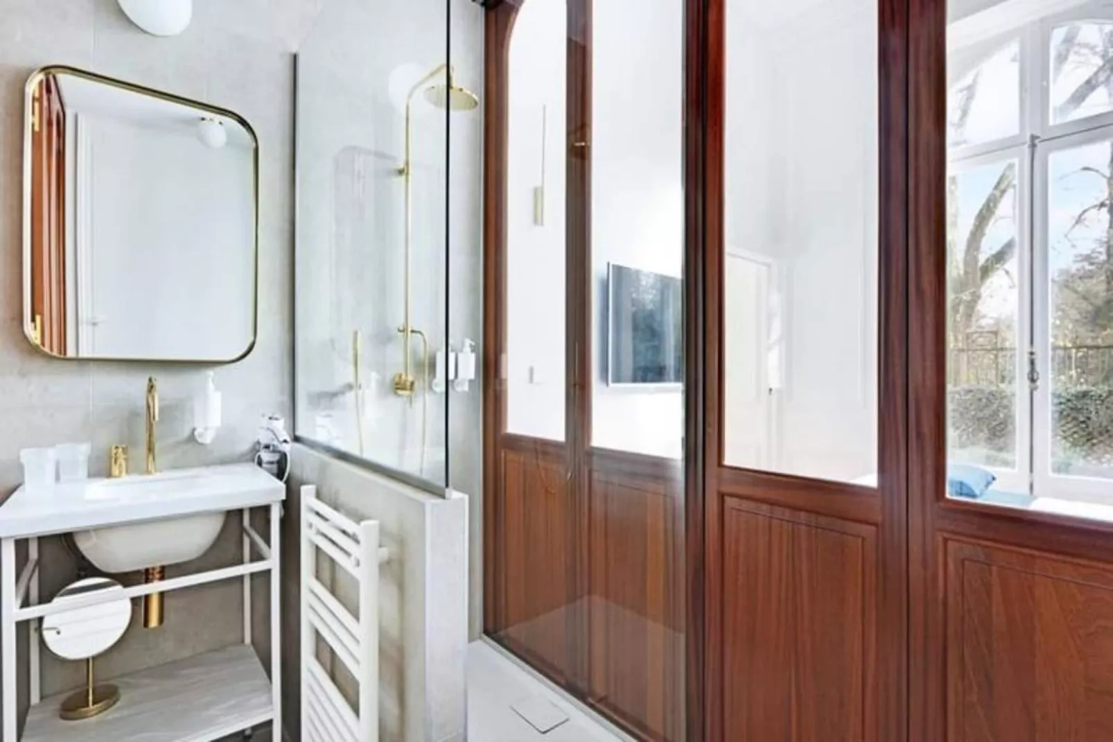 Maison Labruy&egrave;re - Suite Jardin Royal-Badkamer