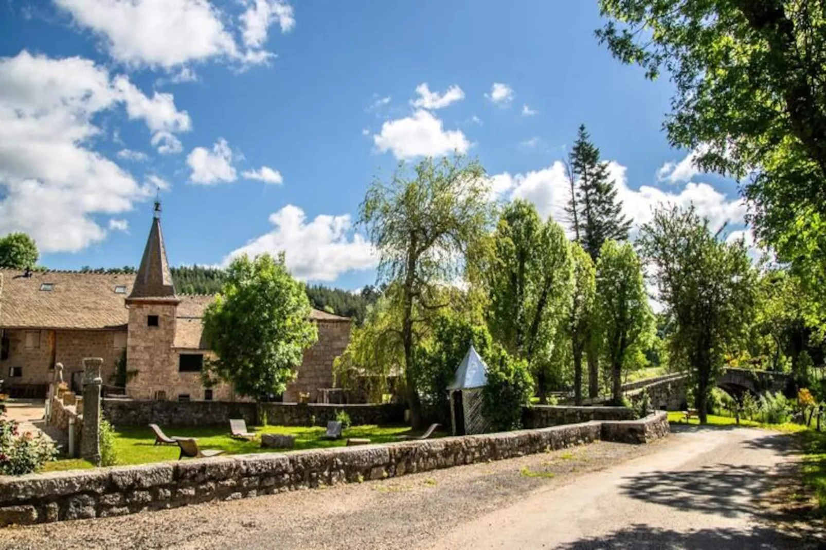 Gîte de France Gîtes de france 24 personnes - domaine de coulagnettes 3 épis-Image-tags.