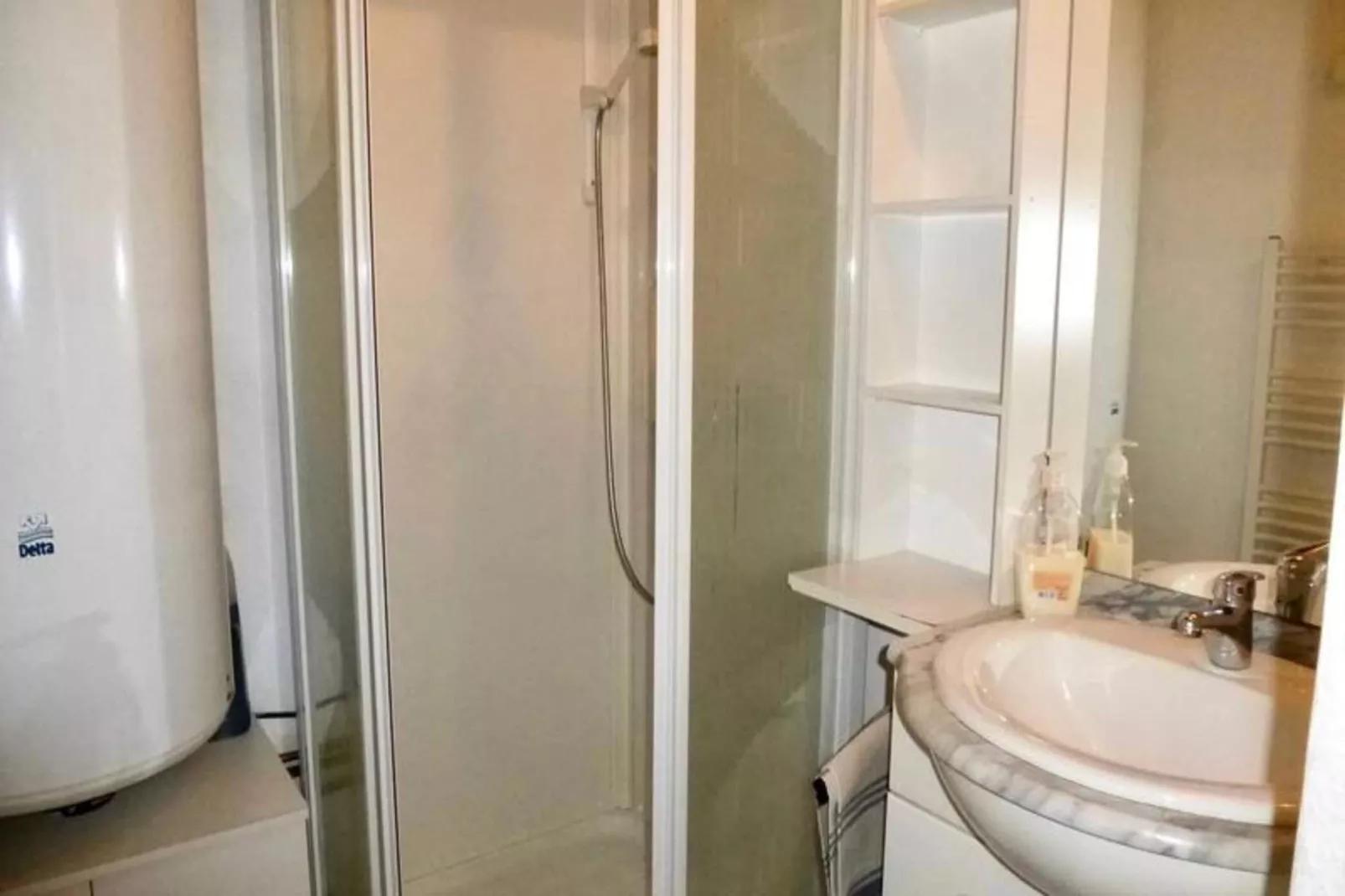 Résidence Neouvielle-Buitenkant zomer