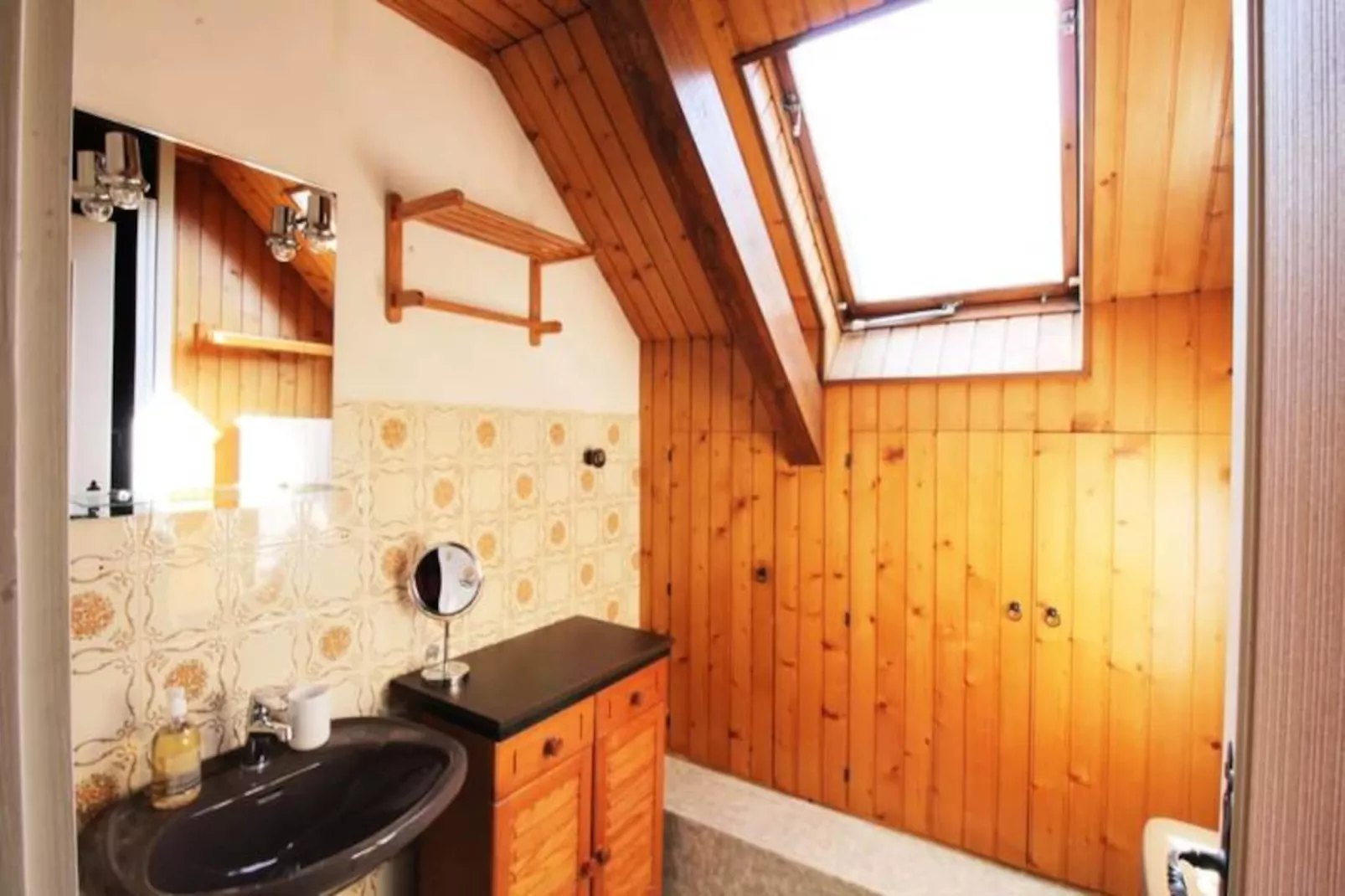 Belle Villa Sur Les Coteaux Du Lac D'aiguebelette!