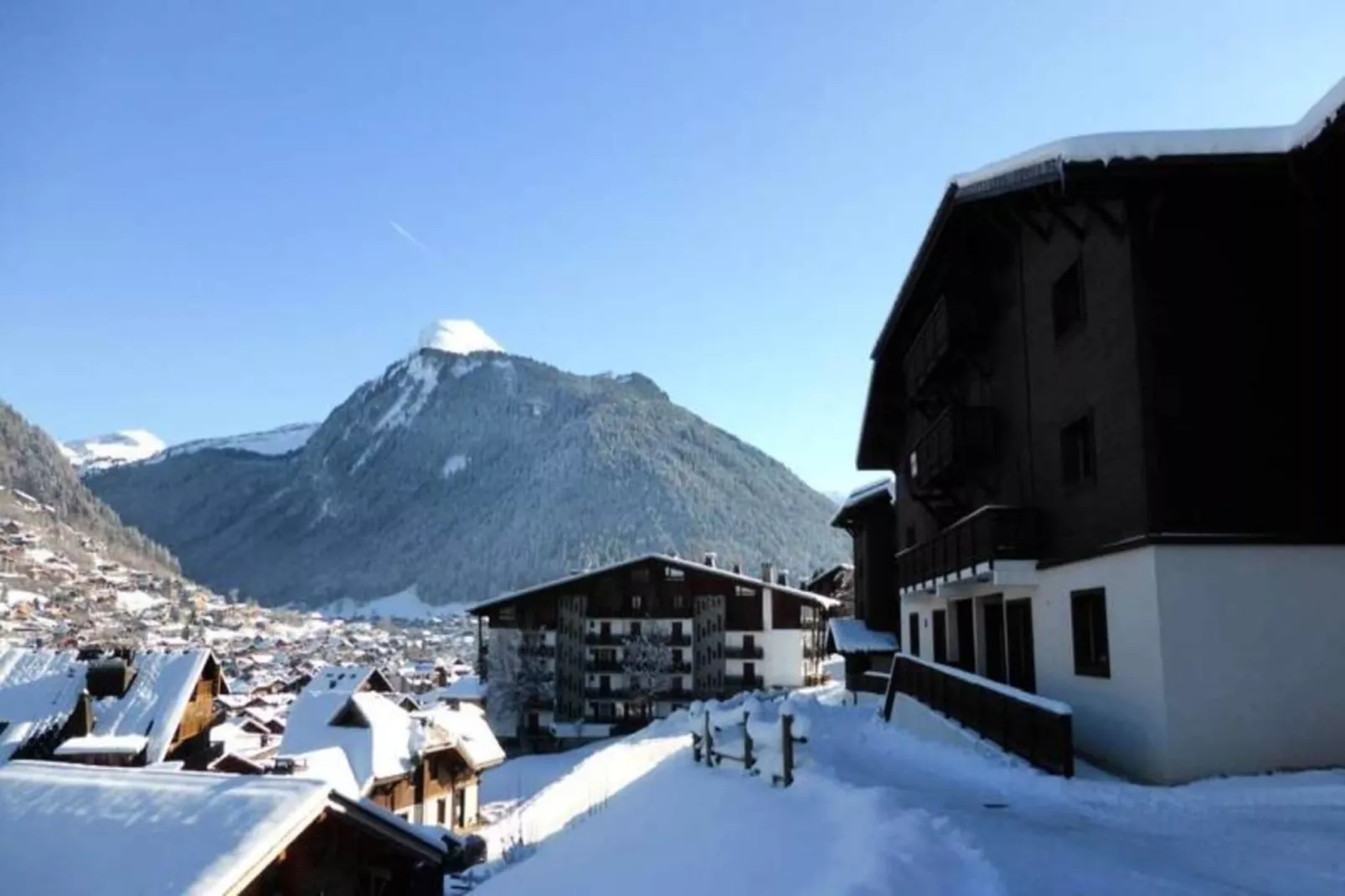 Résidence Les Cesaries - Buitenkant zomer