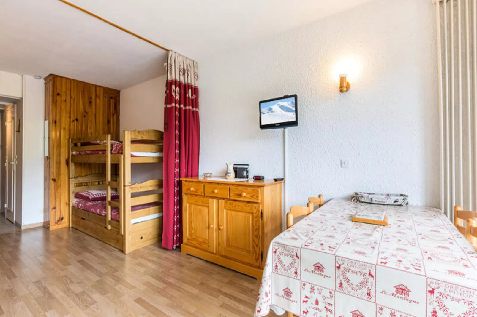 Résidence Aiguille Verte-Buitenkant zomer