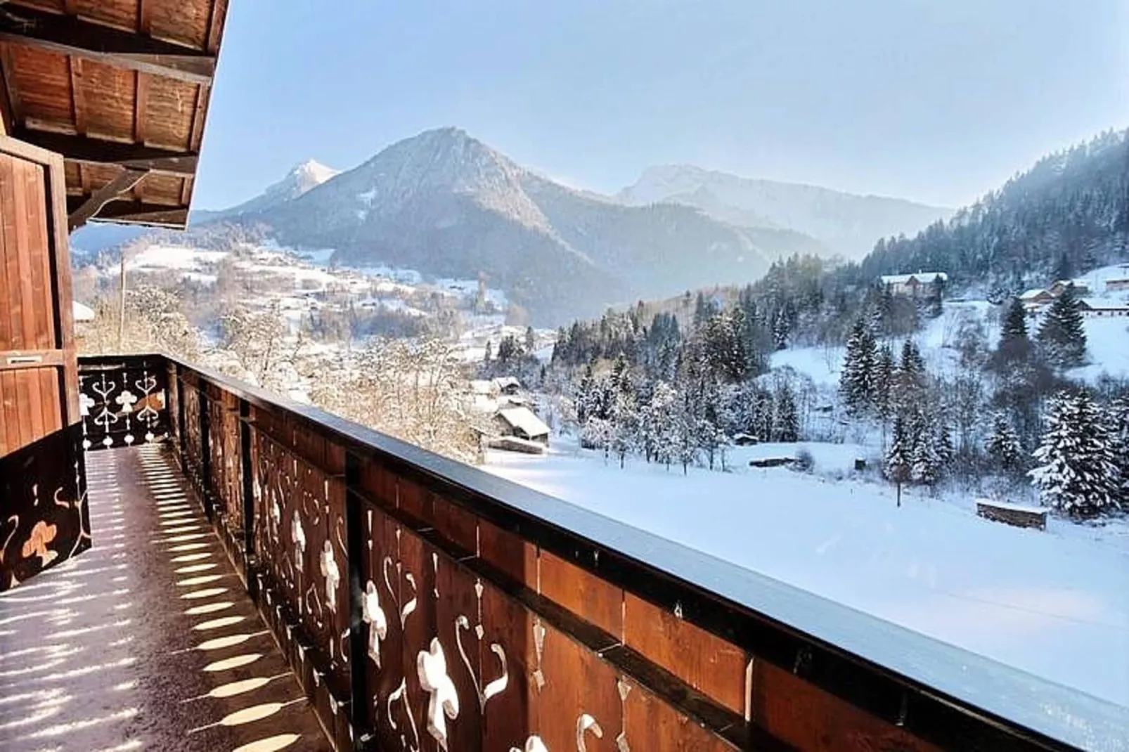 Chalets à Saint Jean d'Aulps-Terrasbalkon