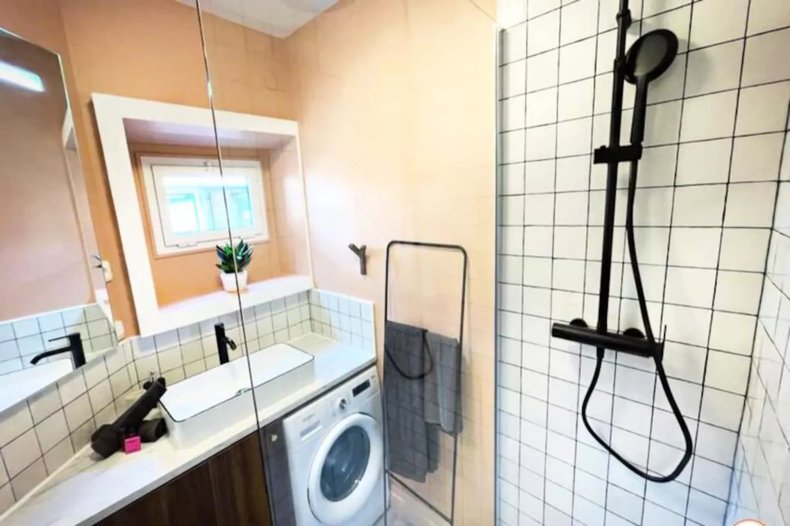 🍒 Temps Des Cerises - Terrasse - Plage - Marina-Image-tags.