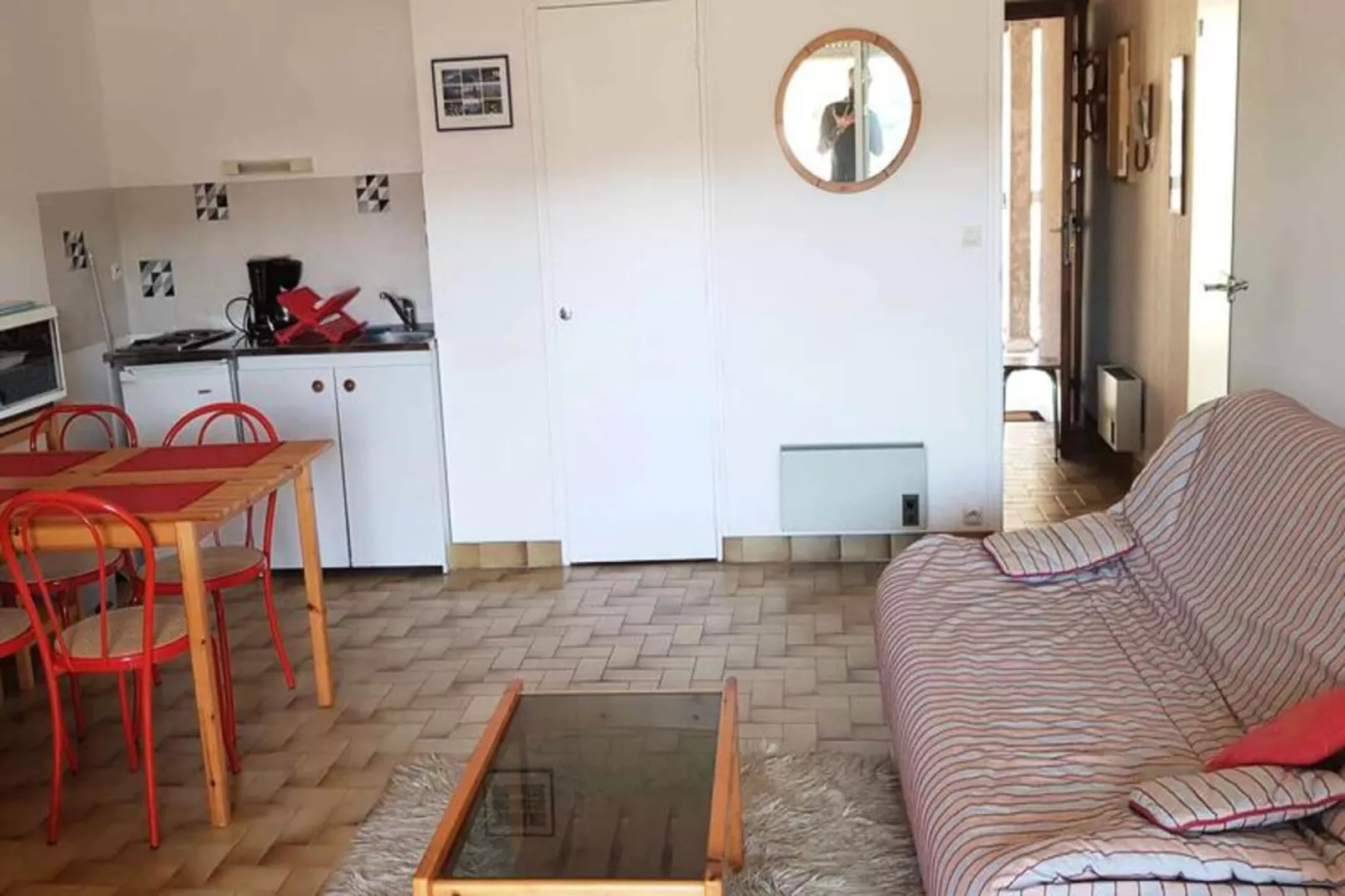 Résidence Maitre De Port-Buitenkant zomer