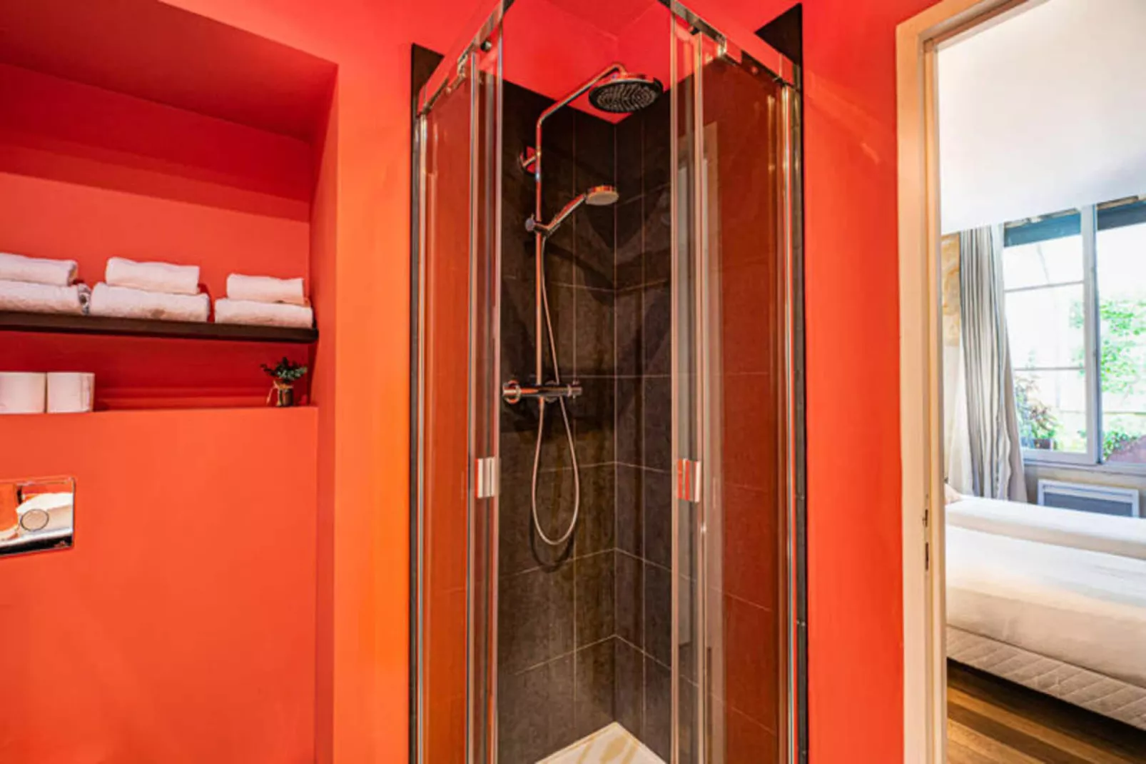 Magnifique Appartement 2 Chambres Avec Terrasse-Buitenkant zomer