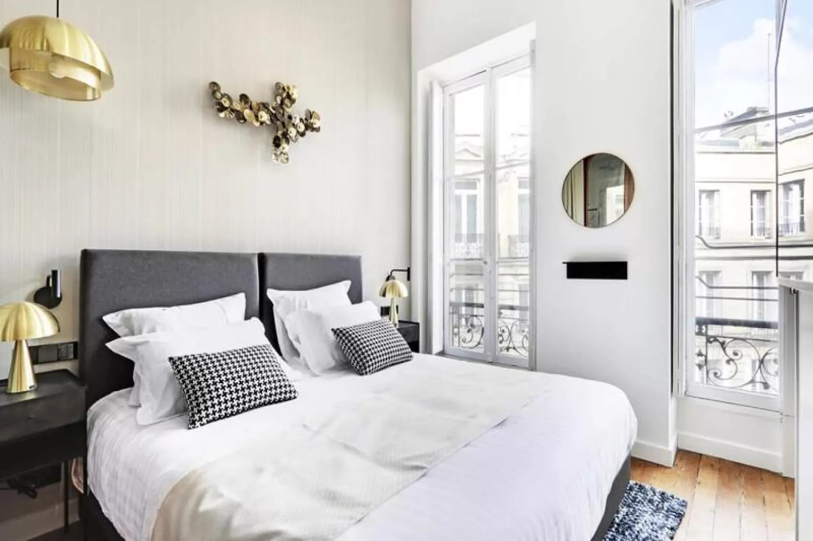 Maison Labruy&egrave;re - Suite Aviau-Buitenkant zomer