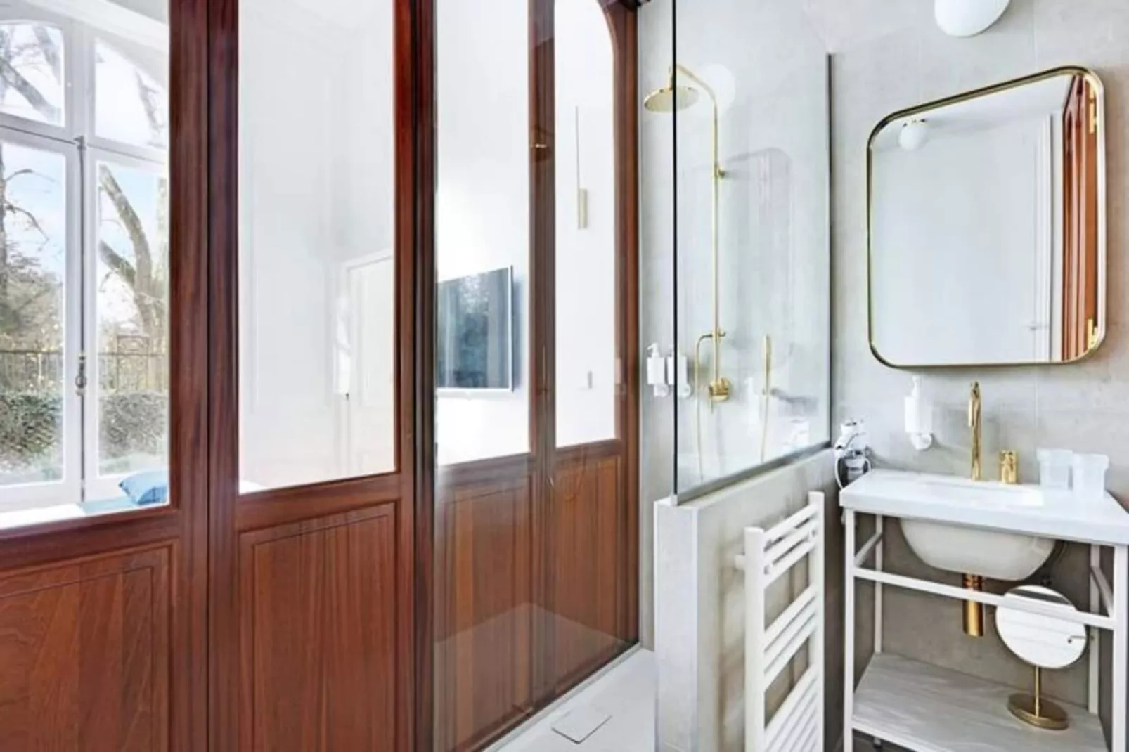 Maison Labruy&egrave;re - Suite Jardin Royal-Badkamer