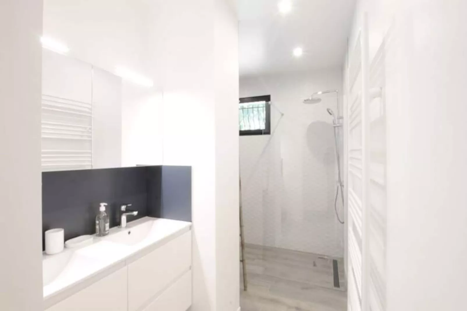 Belle Villa Sur Les Coteaux Du Lac D'aiguebelette!