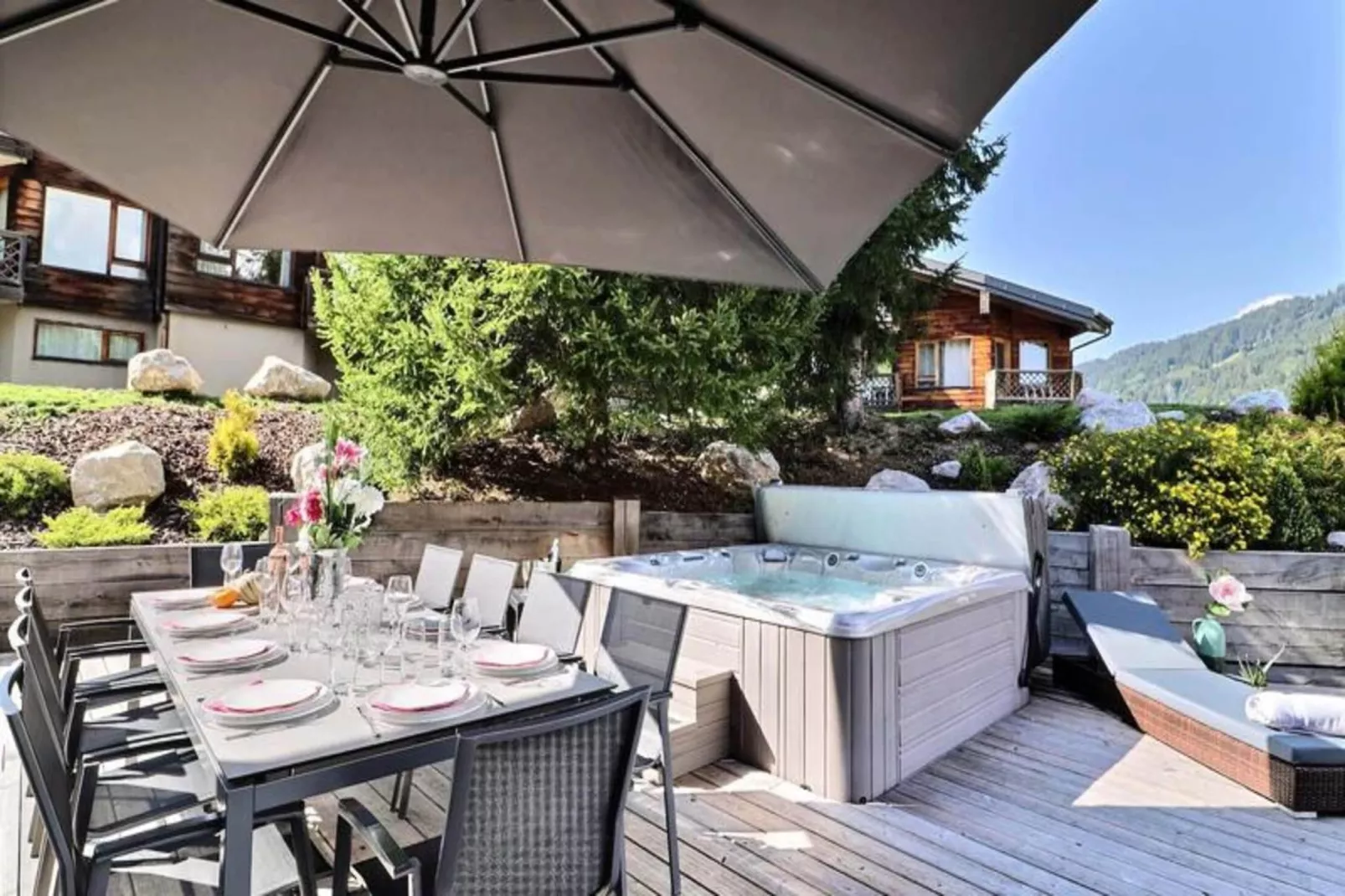 Résidence Explorer Meleze-Buitenkant zomer