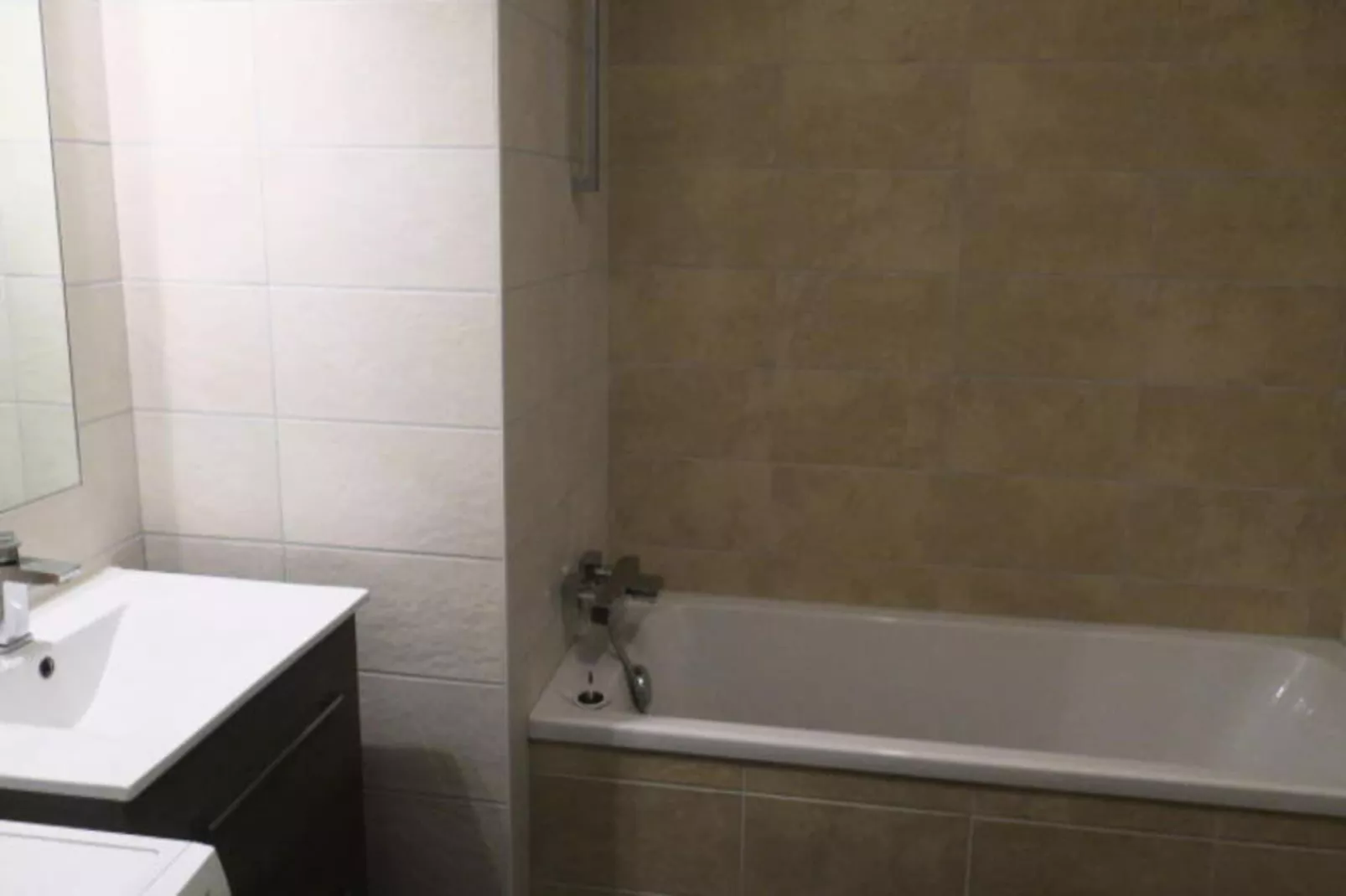 Résidence Les Quatres Elements-Buitenkant zomer