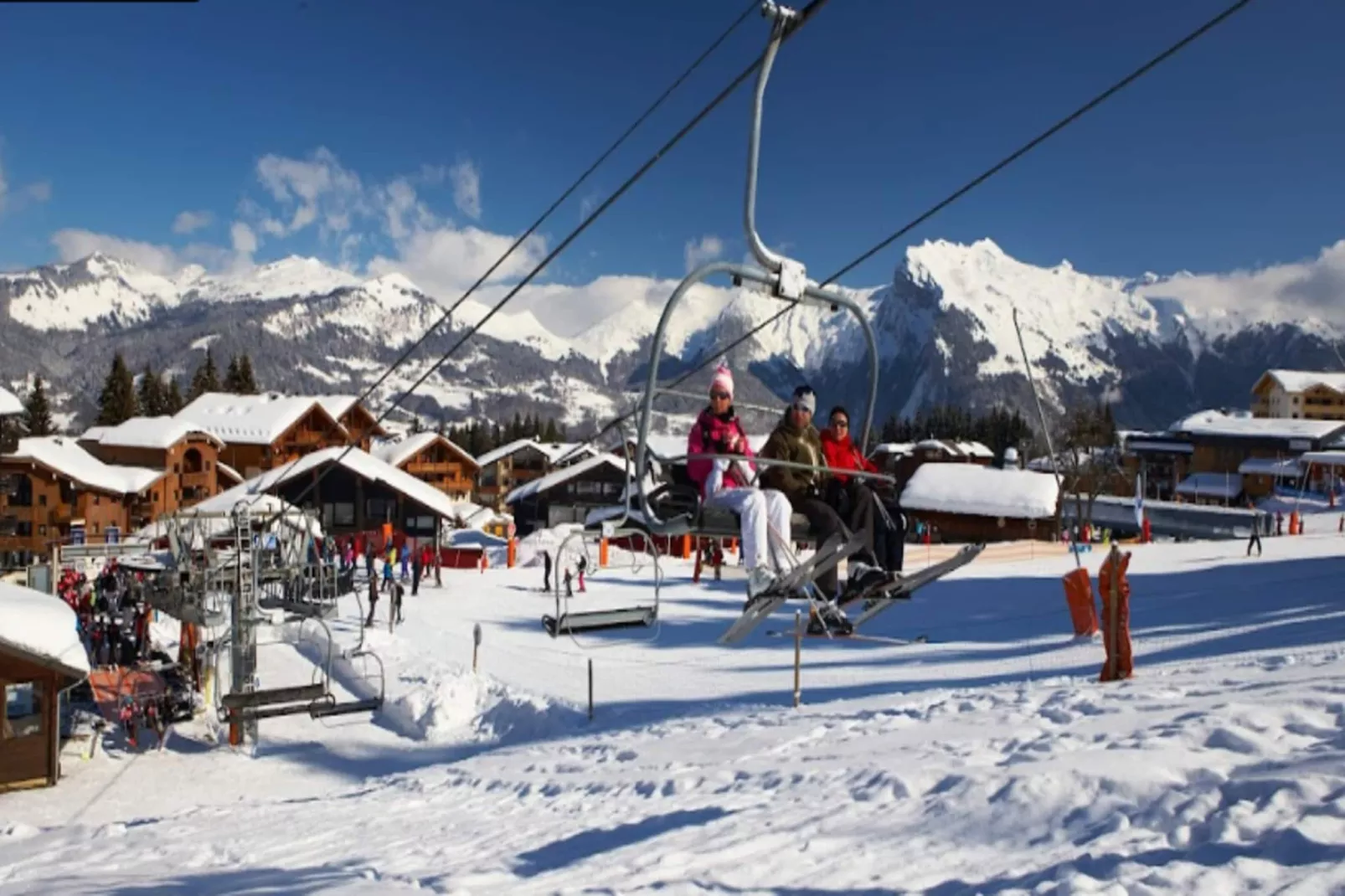 Résidence Niveoles Bat A-Buitenkant zomer