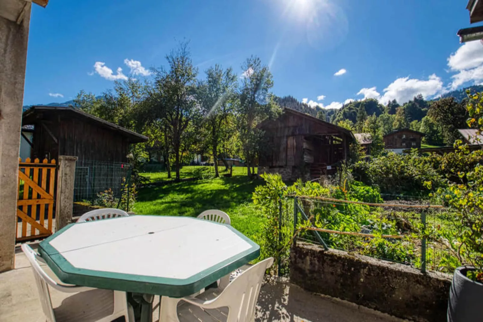 Chalet Alpagiste-Buitenkant zomer