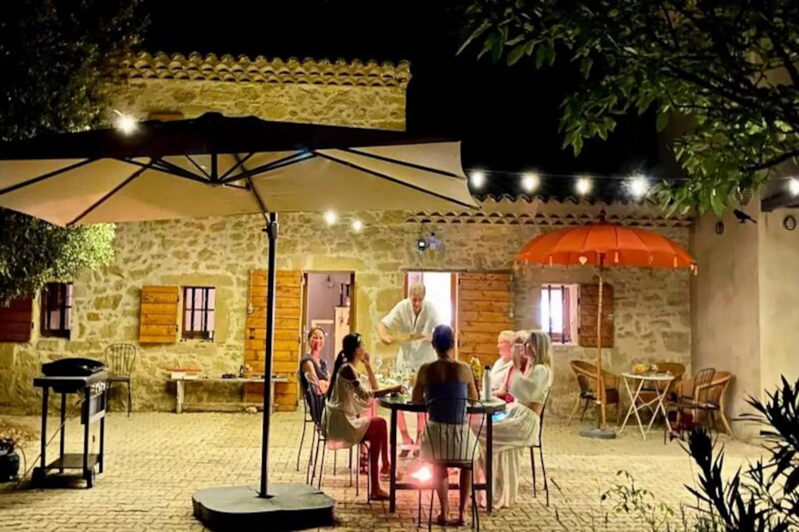 Vivez L'authenticit&eacute; &agrave; La Maison "au Pied Des Vignes"-Image-tags.