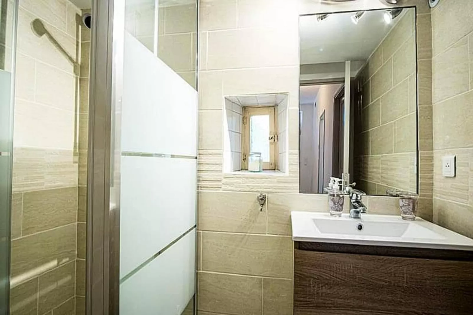 Maison Avec Jardin Proche Du Centre-ville Isle-sur-la-sorgue-Slaapkamer