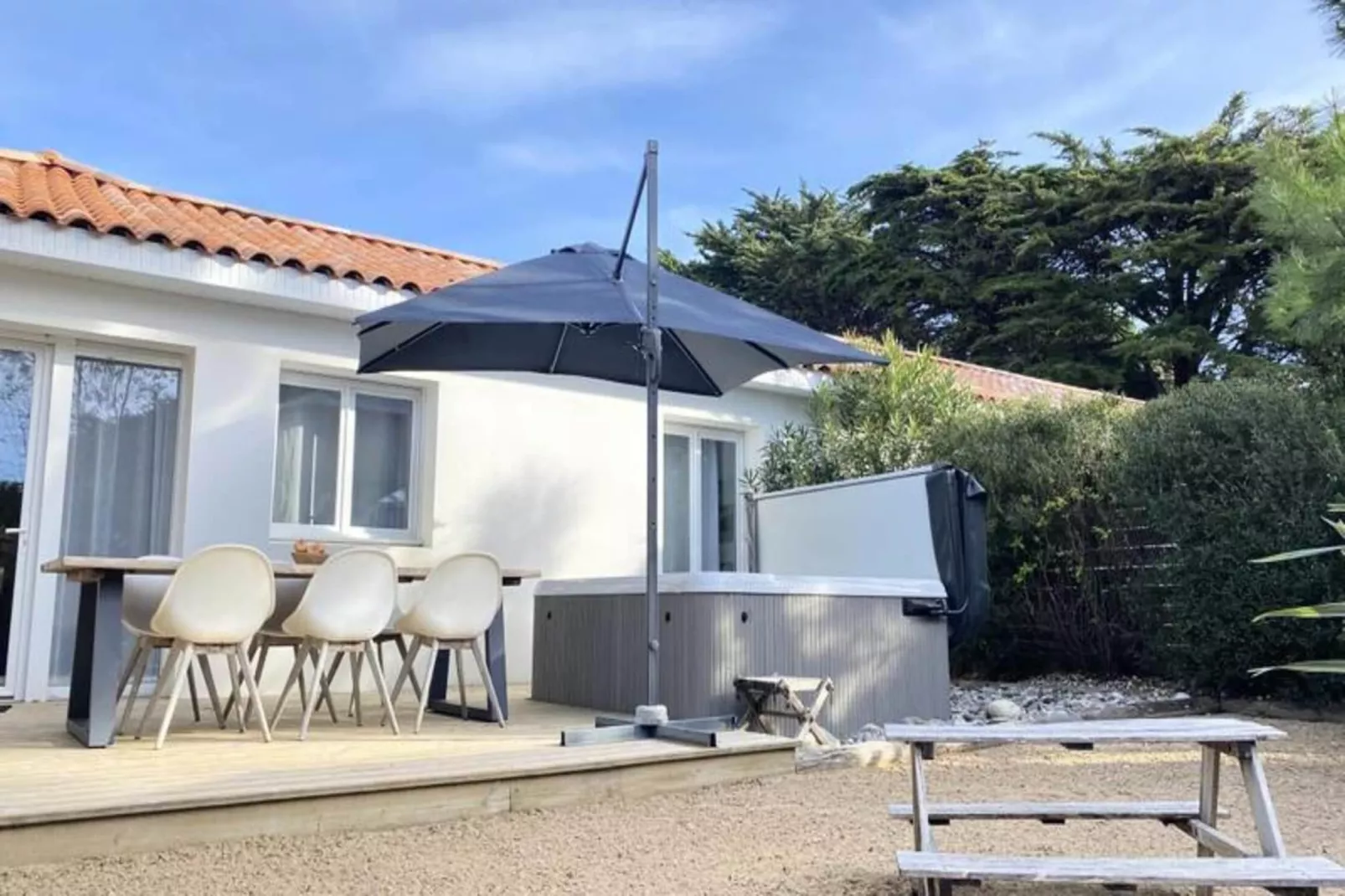 Villa Californie - Domaine Le Sherwood-Buitenkant zomer