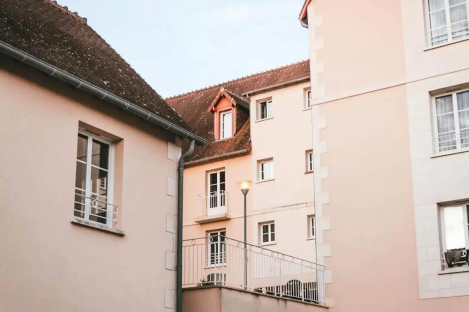 Appart'Hotel La Roche-Posay - Buitenkant zomer
