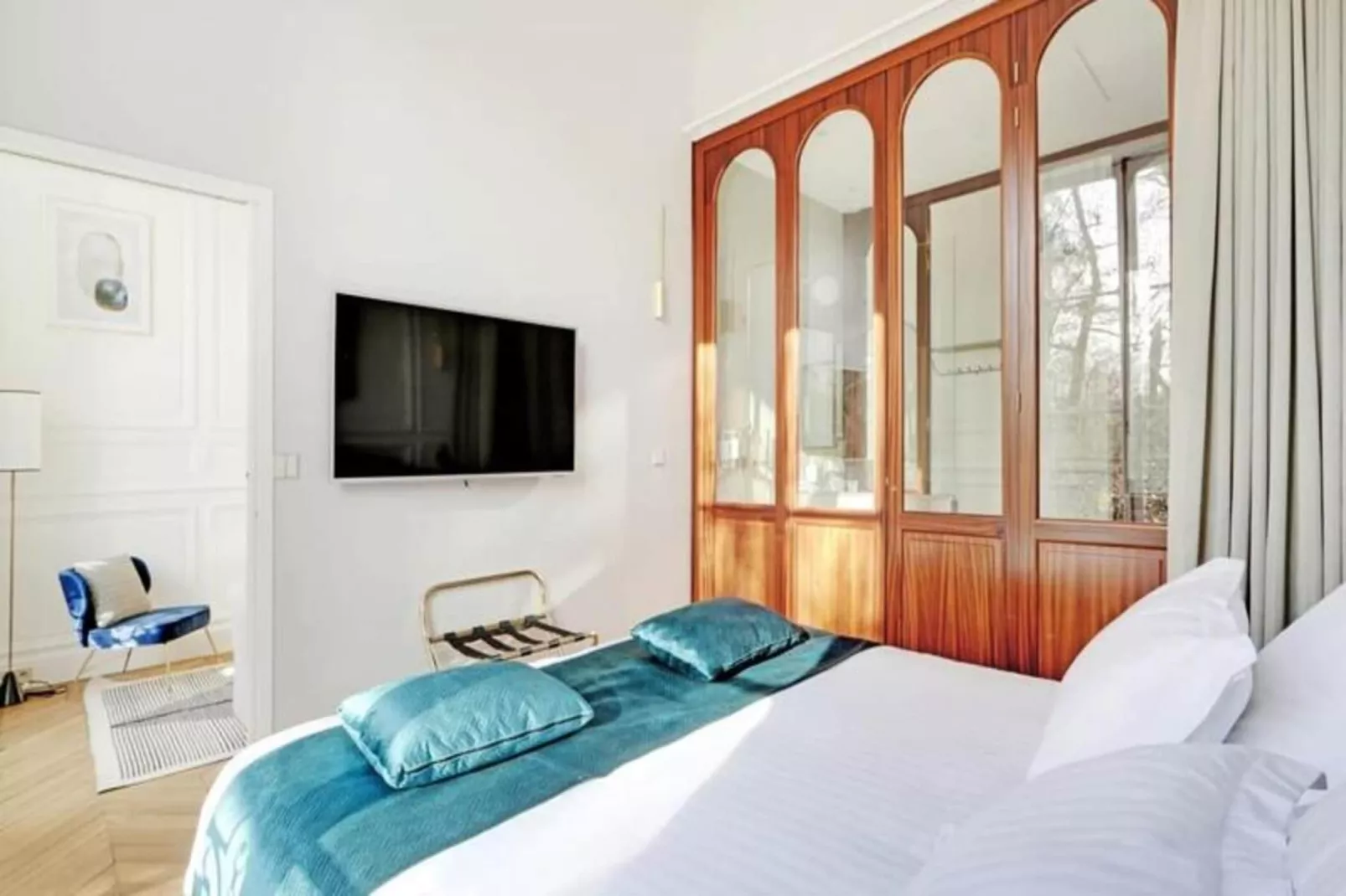 Maison Labruy&egrave;re - Royal Garden Suite-Buitenkant zomer