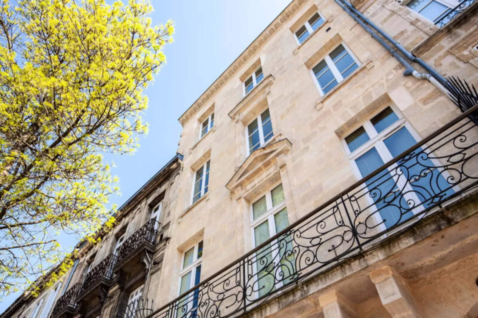 Splendide T3 De Standing, Face Au Jardin Public Pour 4 Personnes Et Enti&egrave;re-Image-tags.