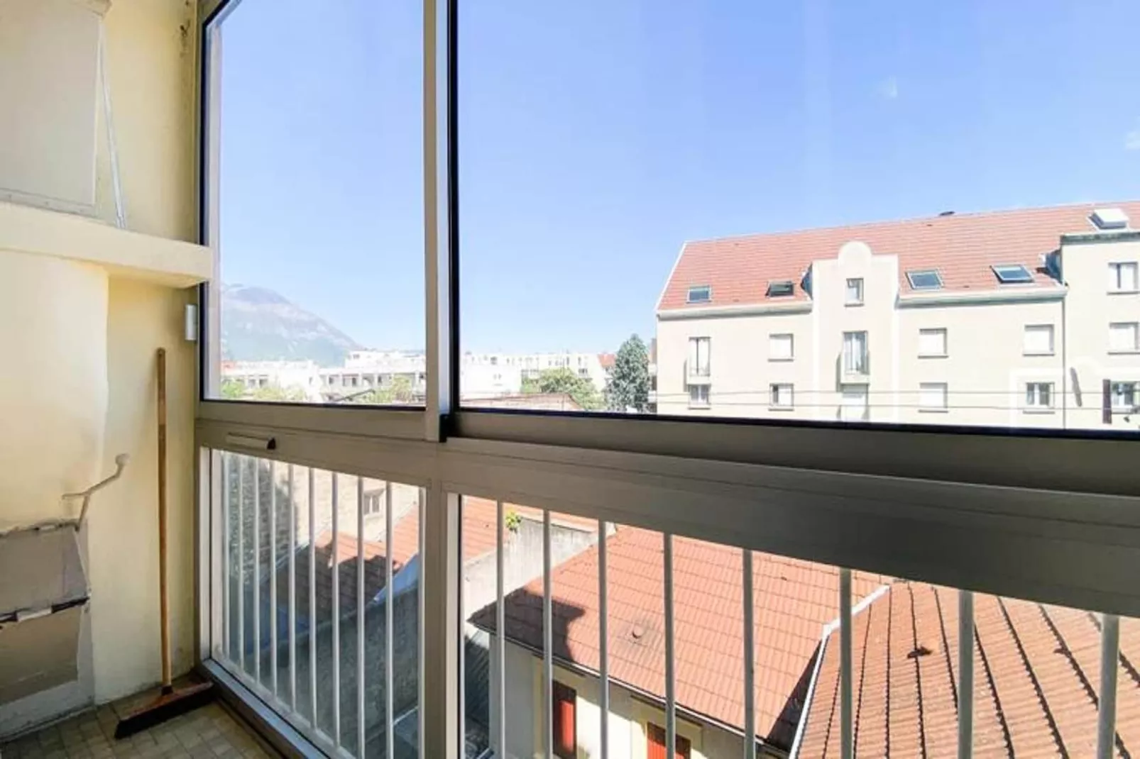 Le Berri'appart | T3 Tout &eacute;quip&eacute; | Tramway, Gare 🚡-Terrasbalkon