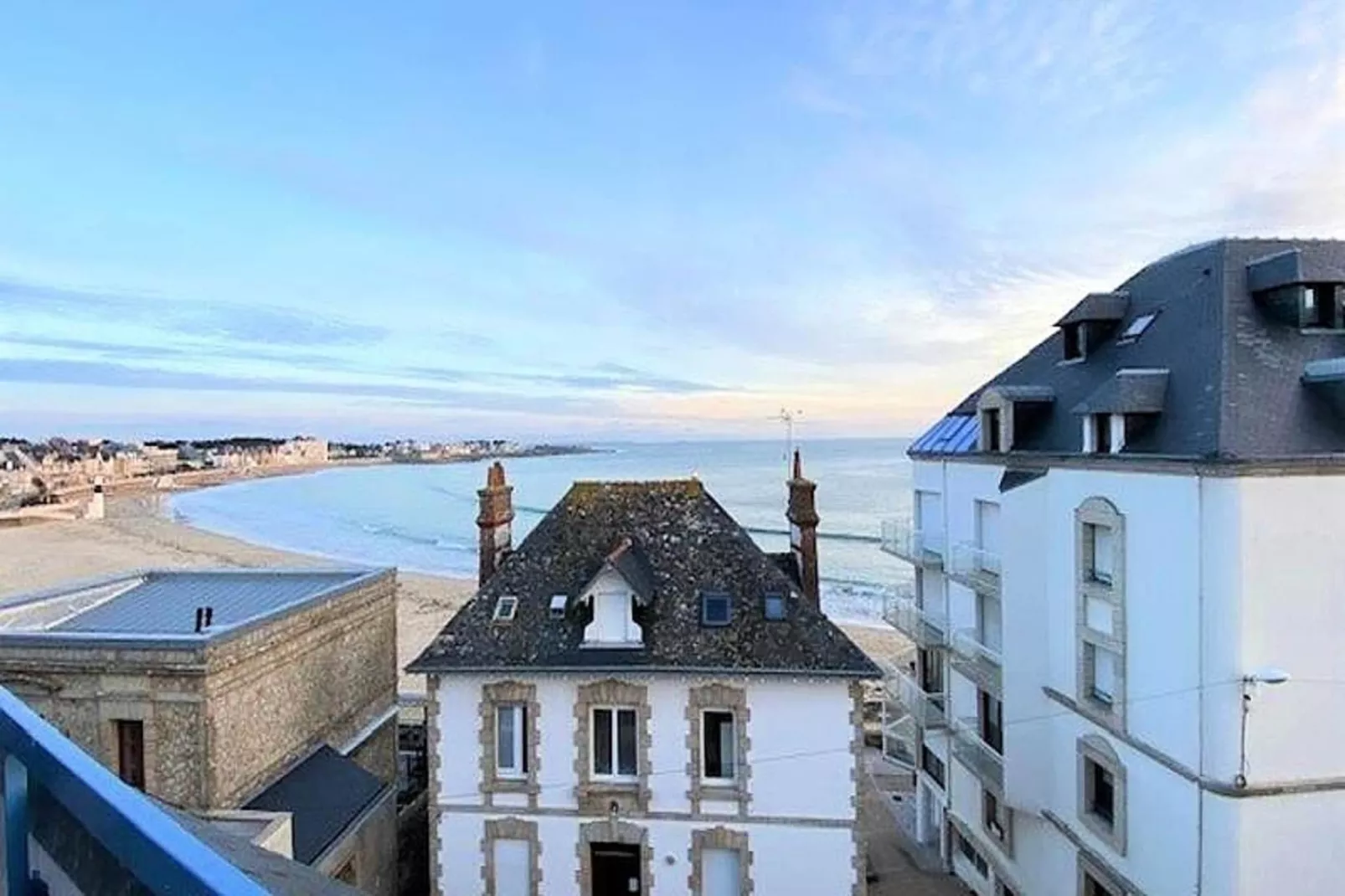 Résidence Hauts Port Maria-Uitzicht zomer