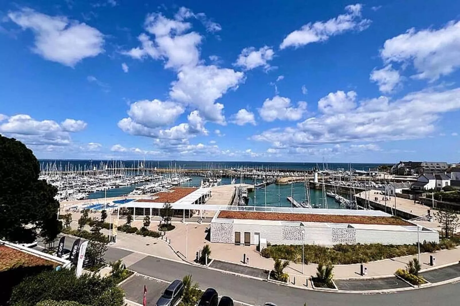 Résidence Le Mane-Uitzicht zomer