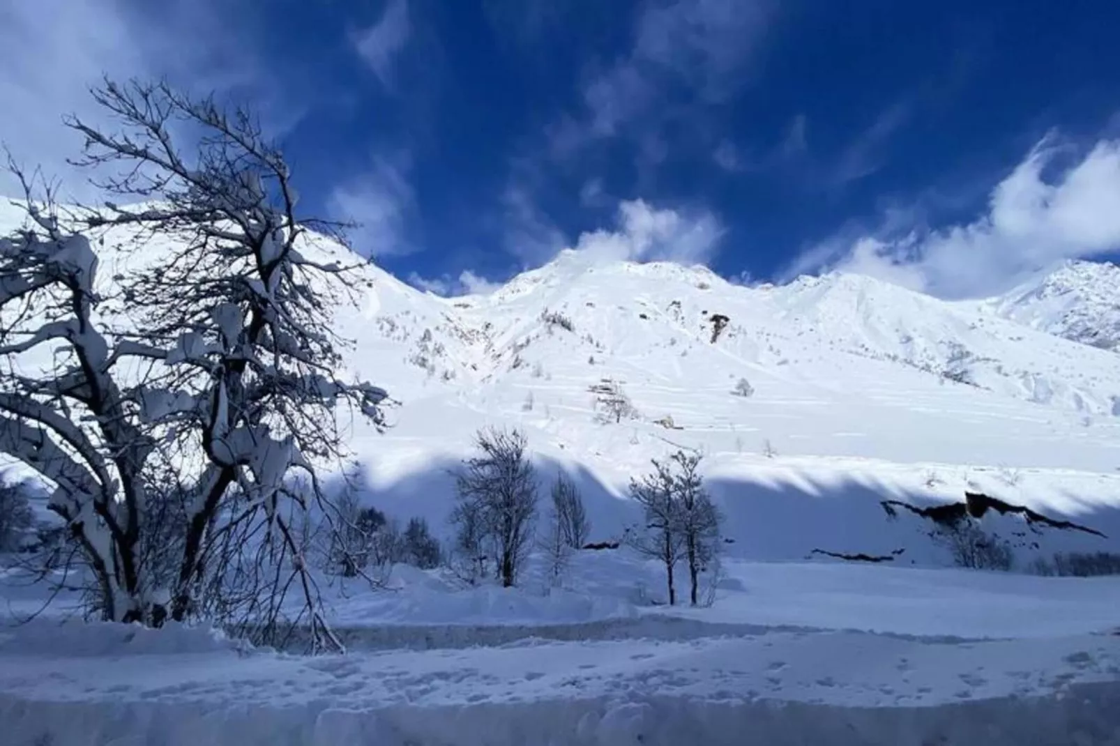 Résidence Astazou-Buitenkant zomer