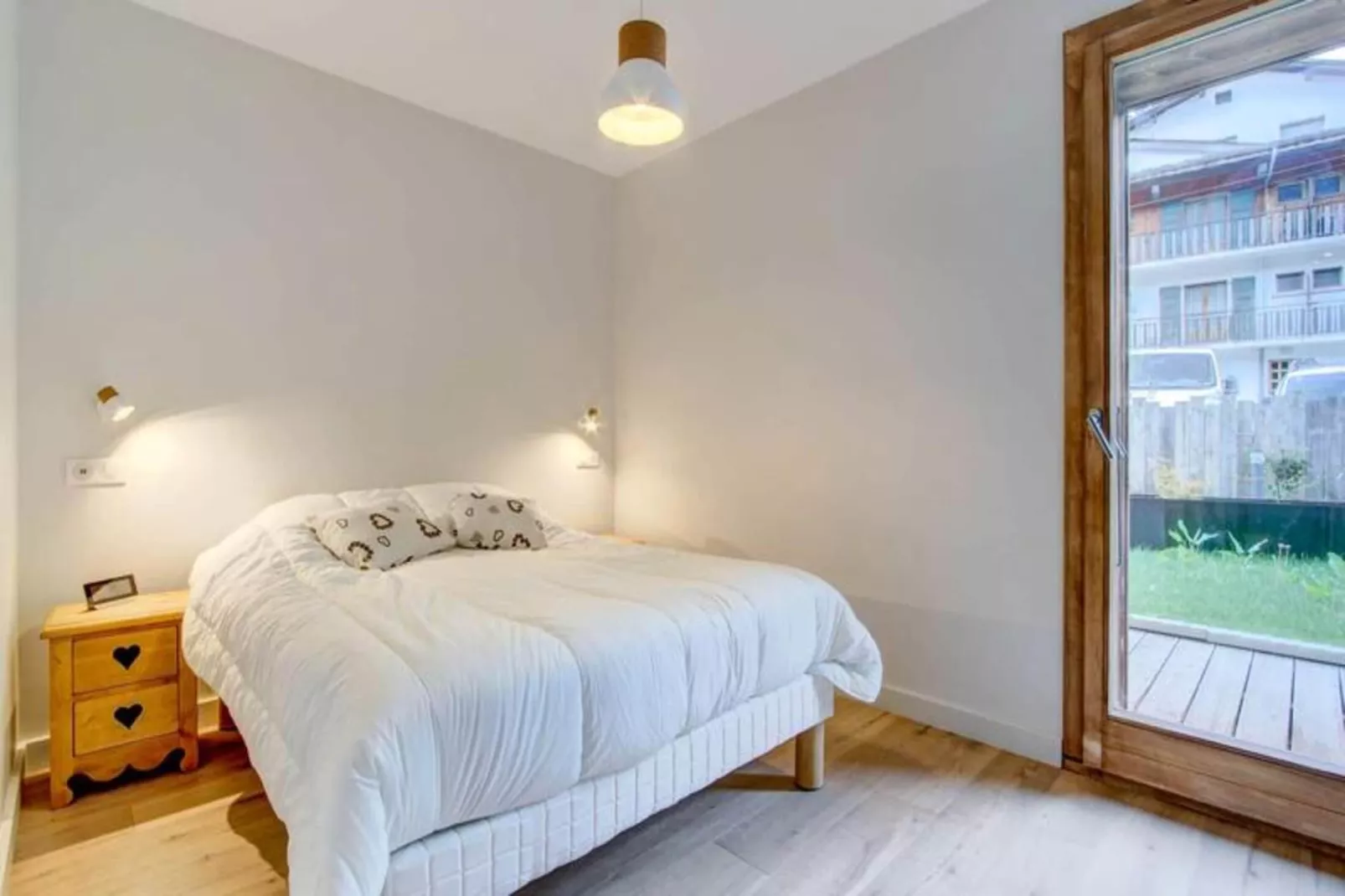 Résidence Le Lapia-Buitenkant zomer