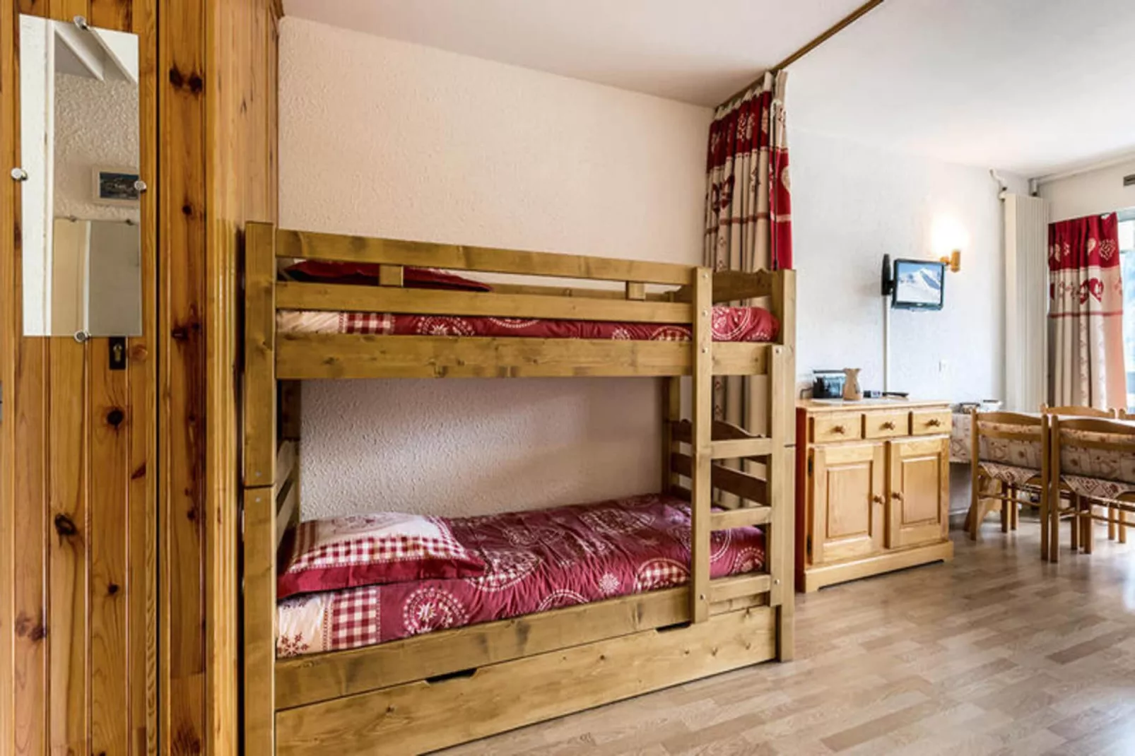 Résidence Aiguille Verte-Buitenkant zomer