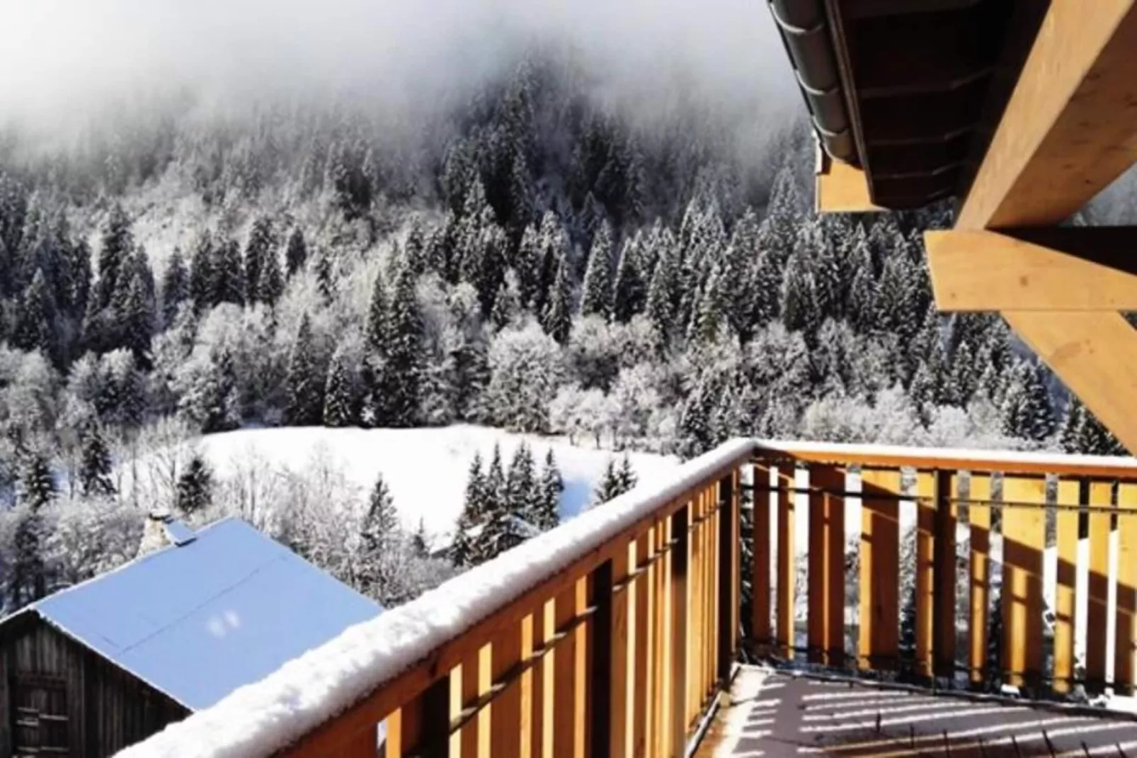 Résidence Les Quatres Elements-Buitenkant zomer