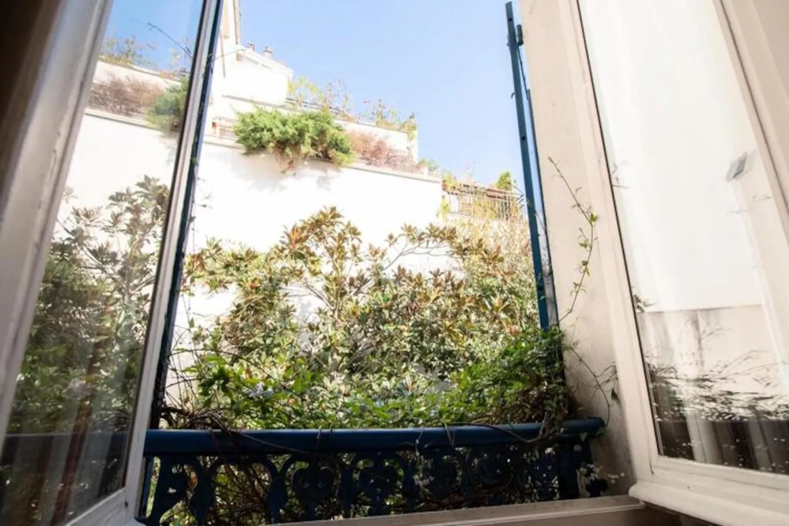 Maison Et Jardin &agrave; Paris-Image-tags.