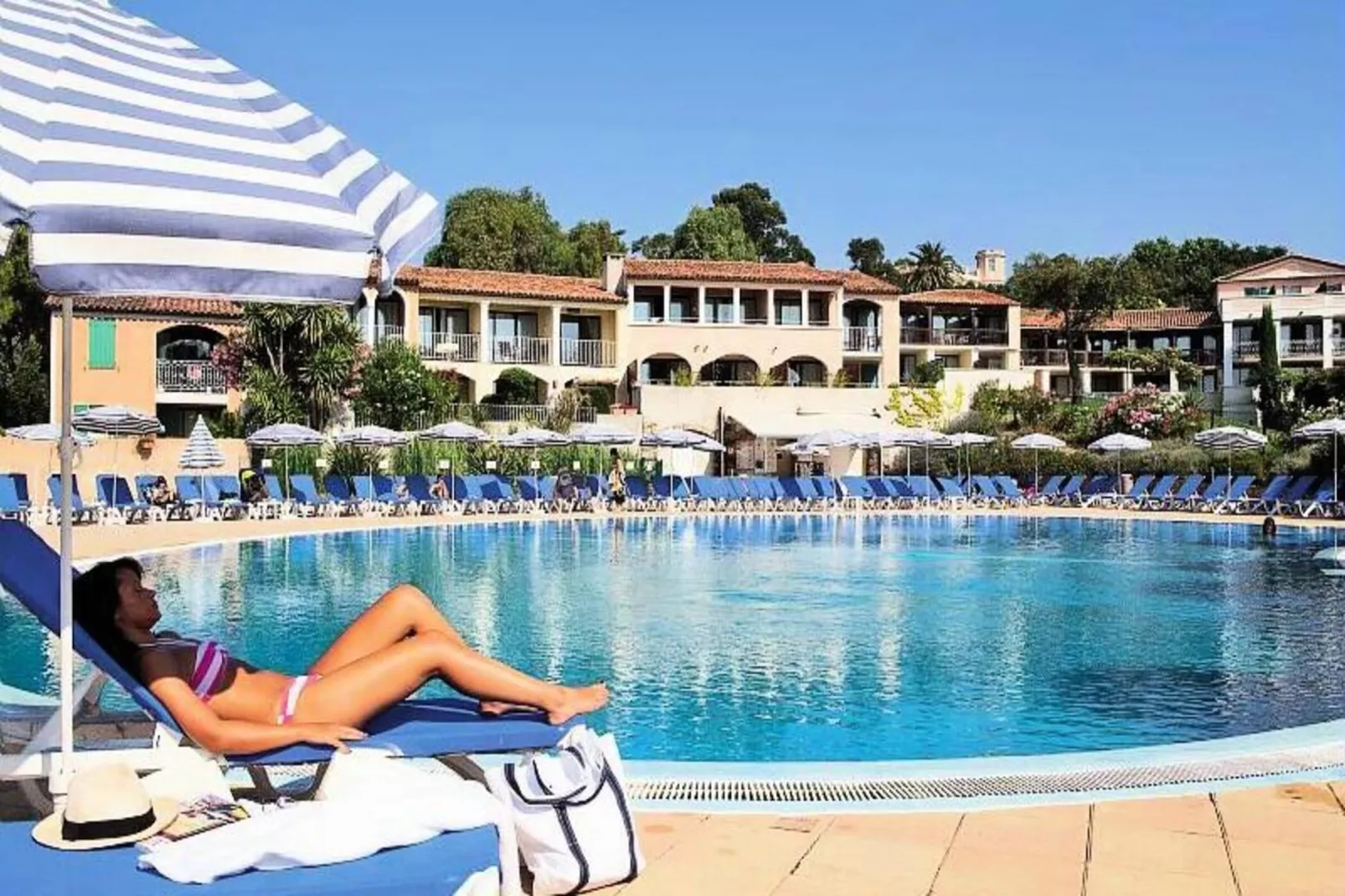 Résidence Les Parcs de Grimaud - maeva Home-Buitenkant zomer