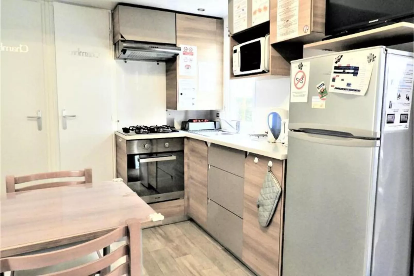 Mobil-home 6 pers. avec accès piscine et complexe aquatique-Buitenkant zomer