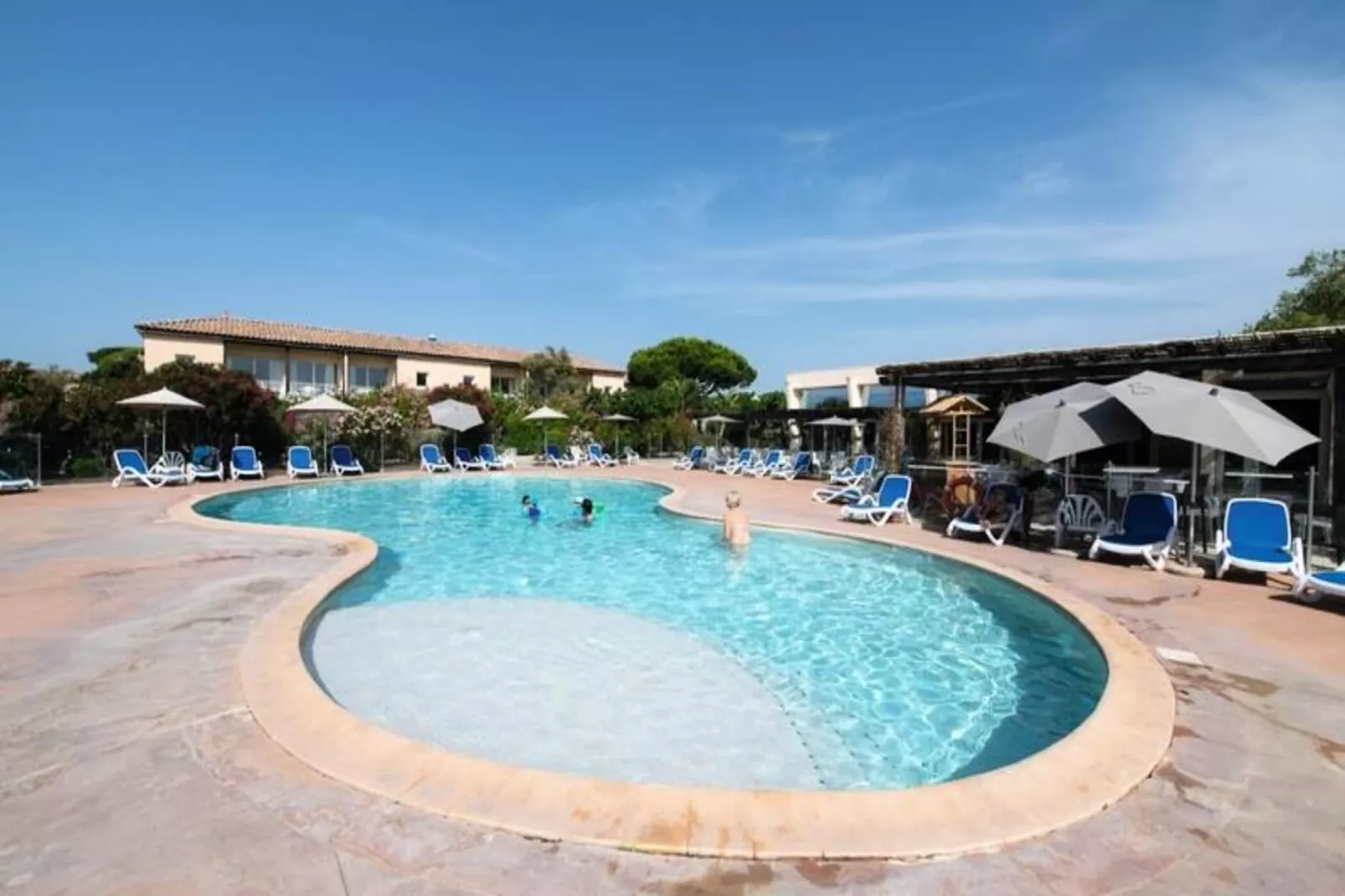 SOWELL Résidences Les Sablons***-Zwembad