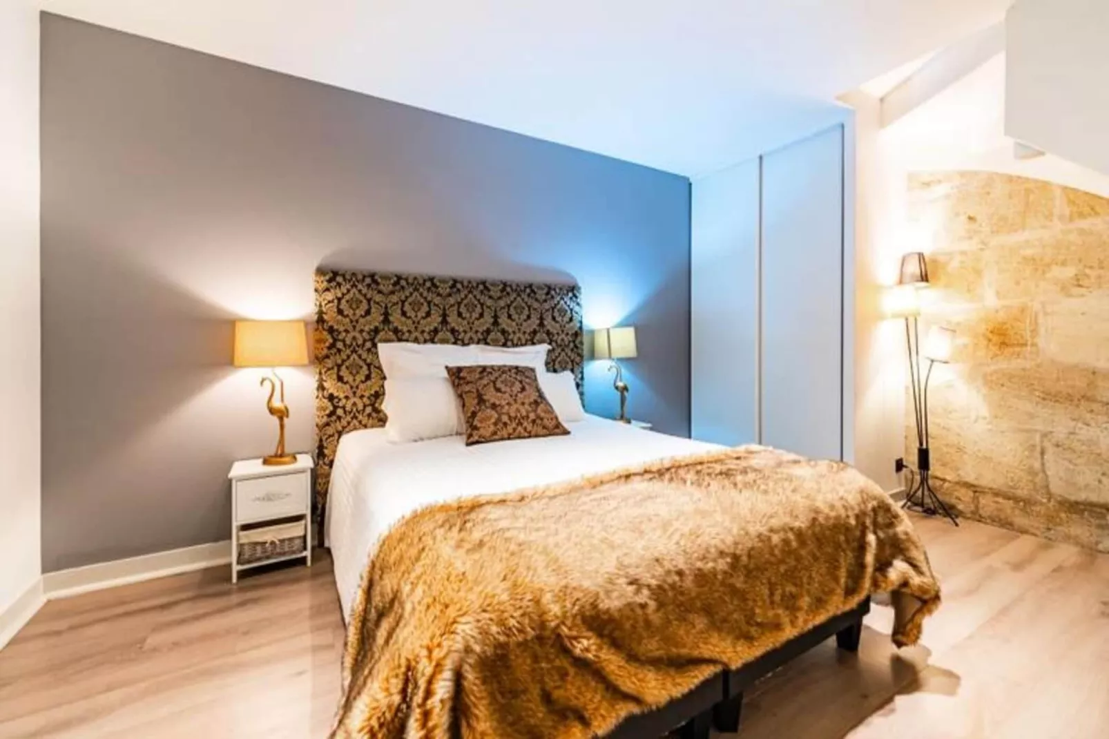 Magnifique  Appartement Au C&oelig;ur Du Quartier Historique Saint-michel-Sfeer