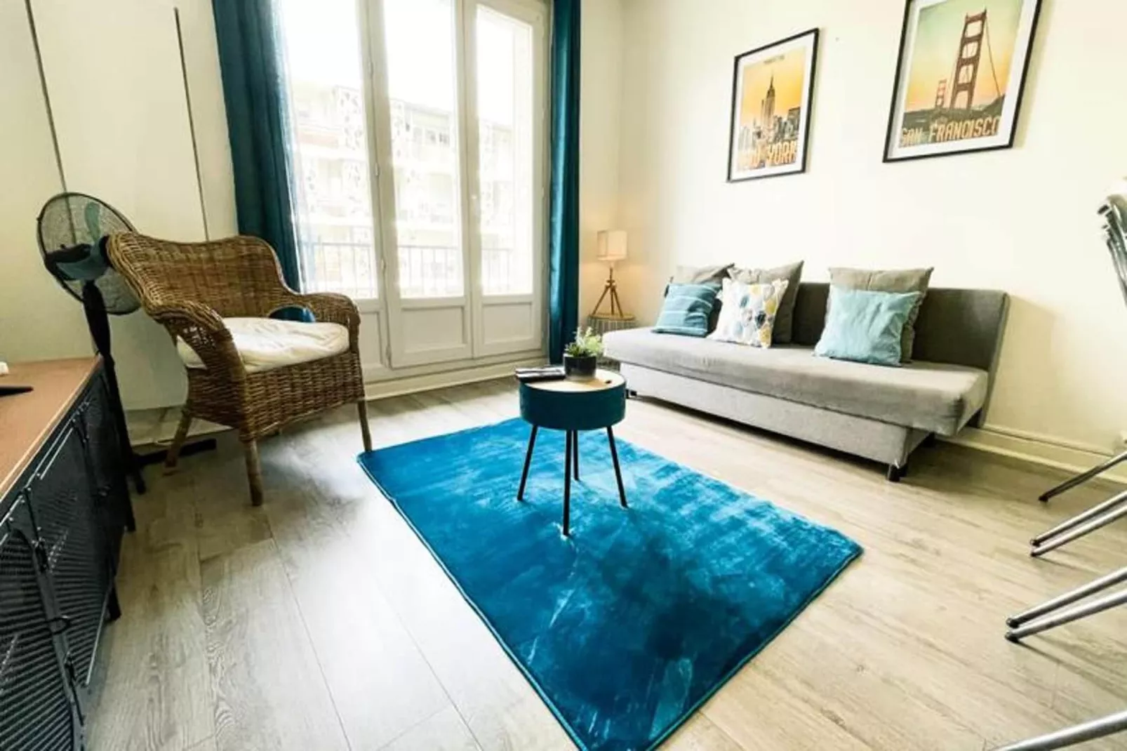 | Blue Lagoon 🩵| T3 6 Pax | Caserne De Bonne-Woonkamer