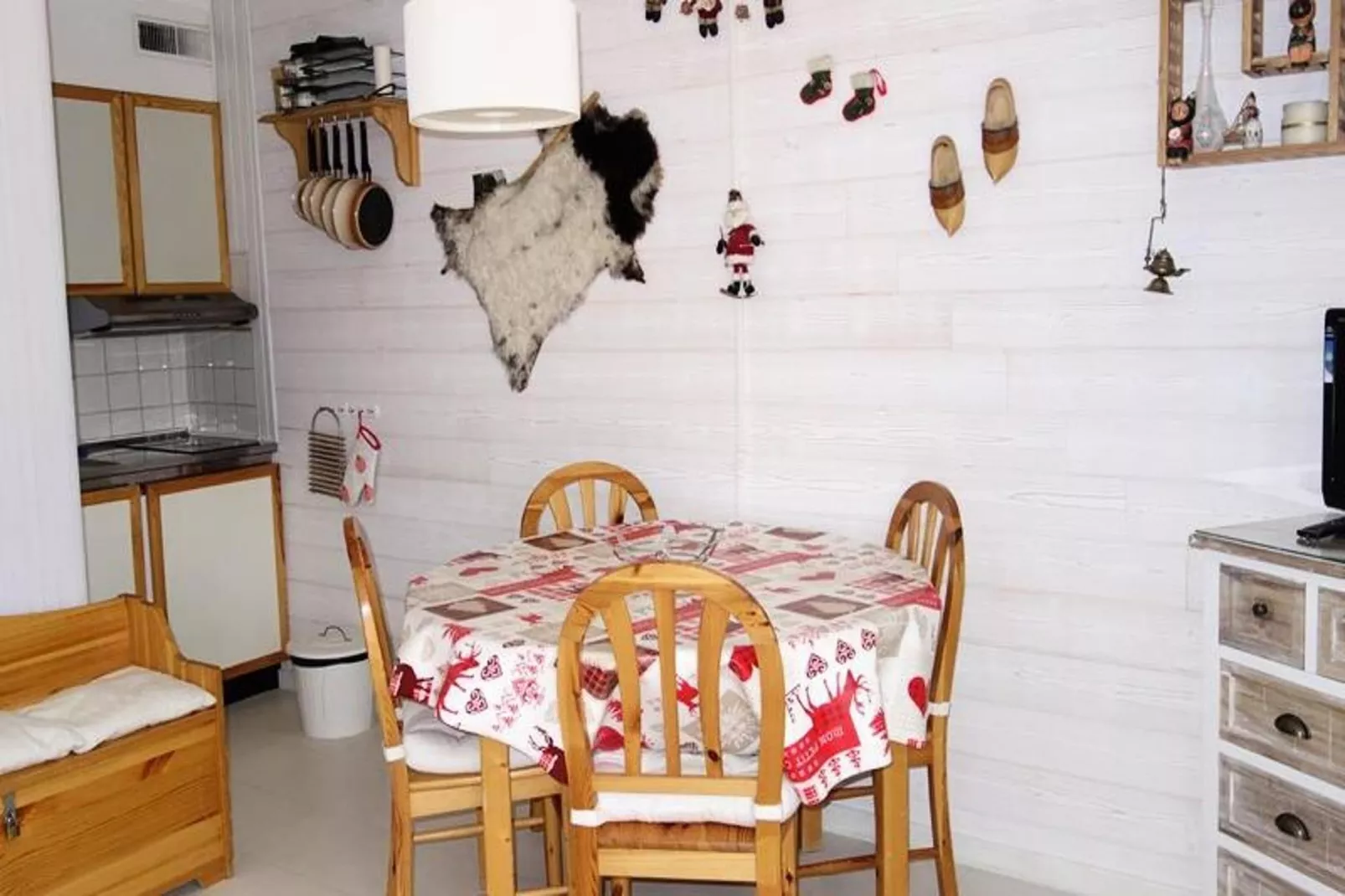 Résidence Lupins-Eetkamer