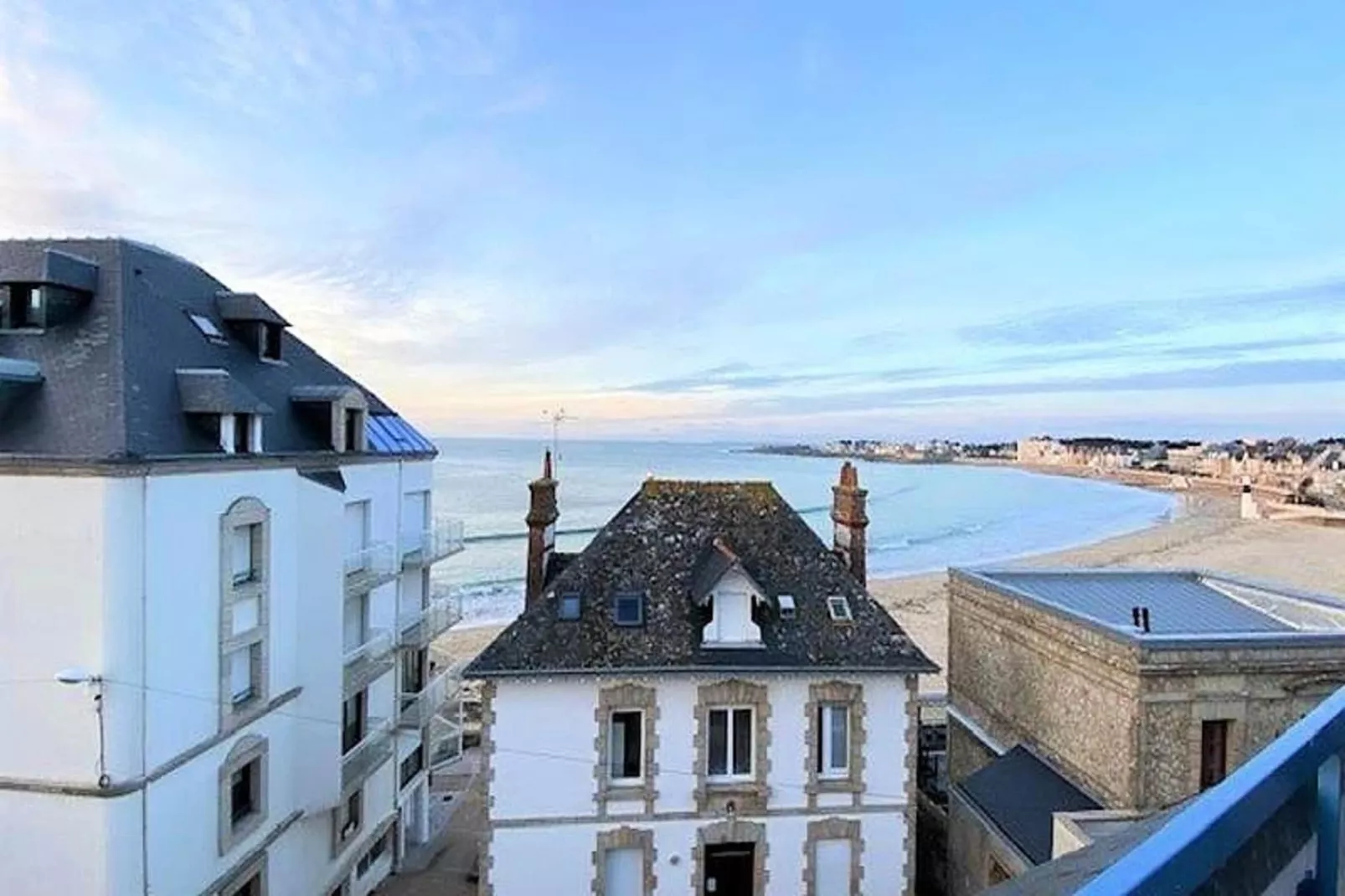 Résidence Hauts Port Maria-Uitzicht zomer