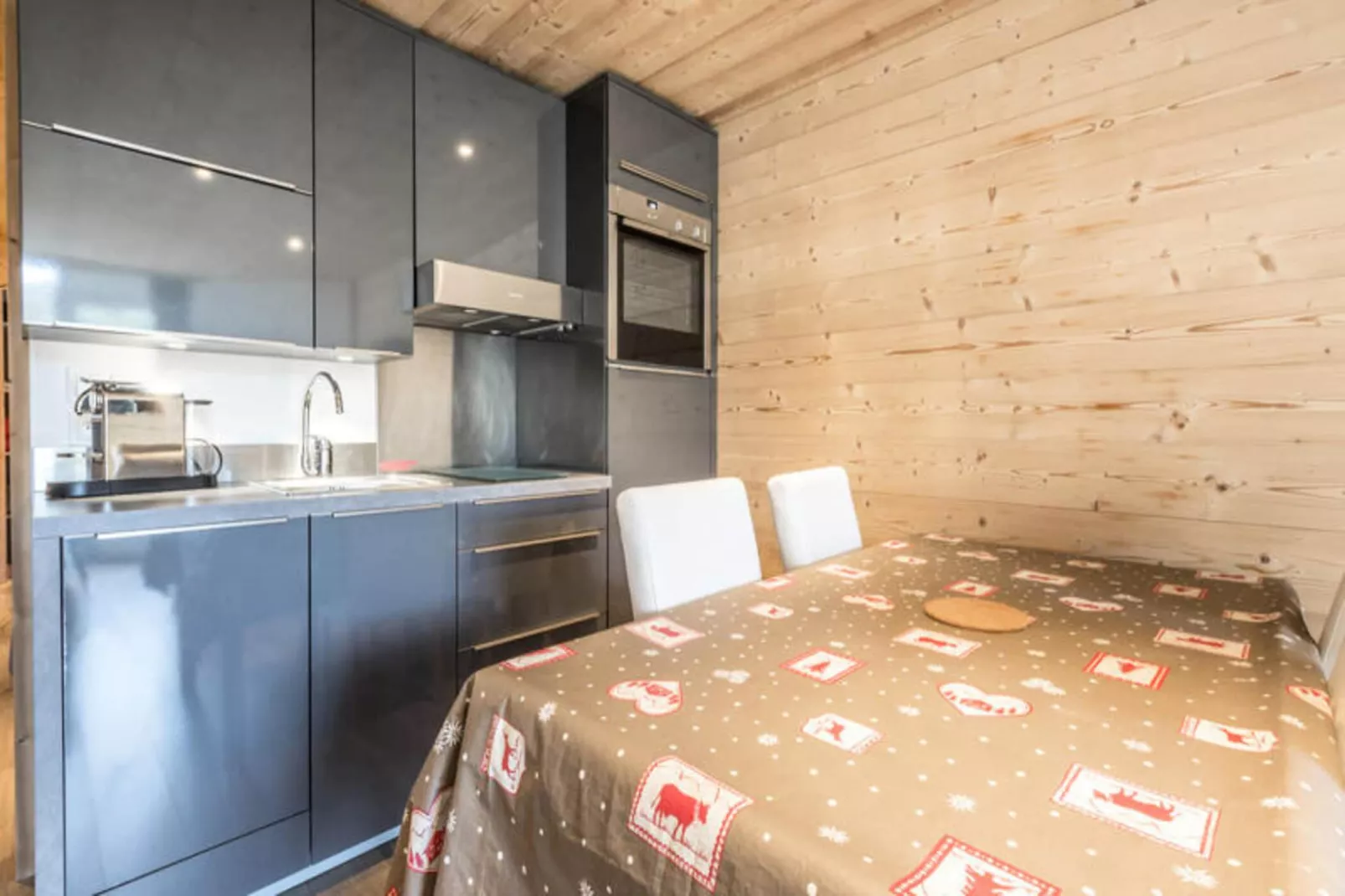 Résidence Aravis 1500-Eetkamer