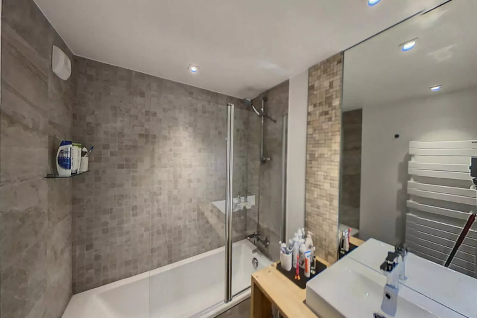 Appartements à Les Carroz-d'Arâches-Image-tags.