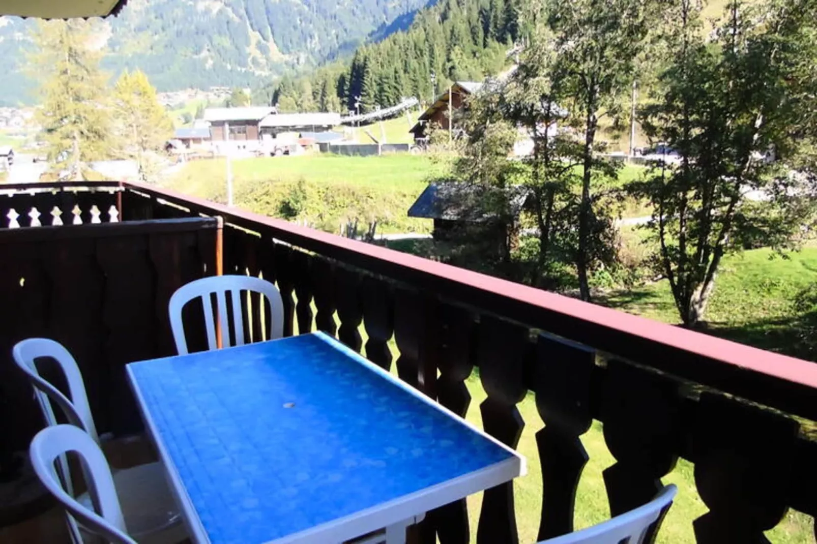 Résidence Le Mermy-Buitenkant zomer