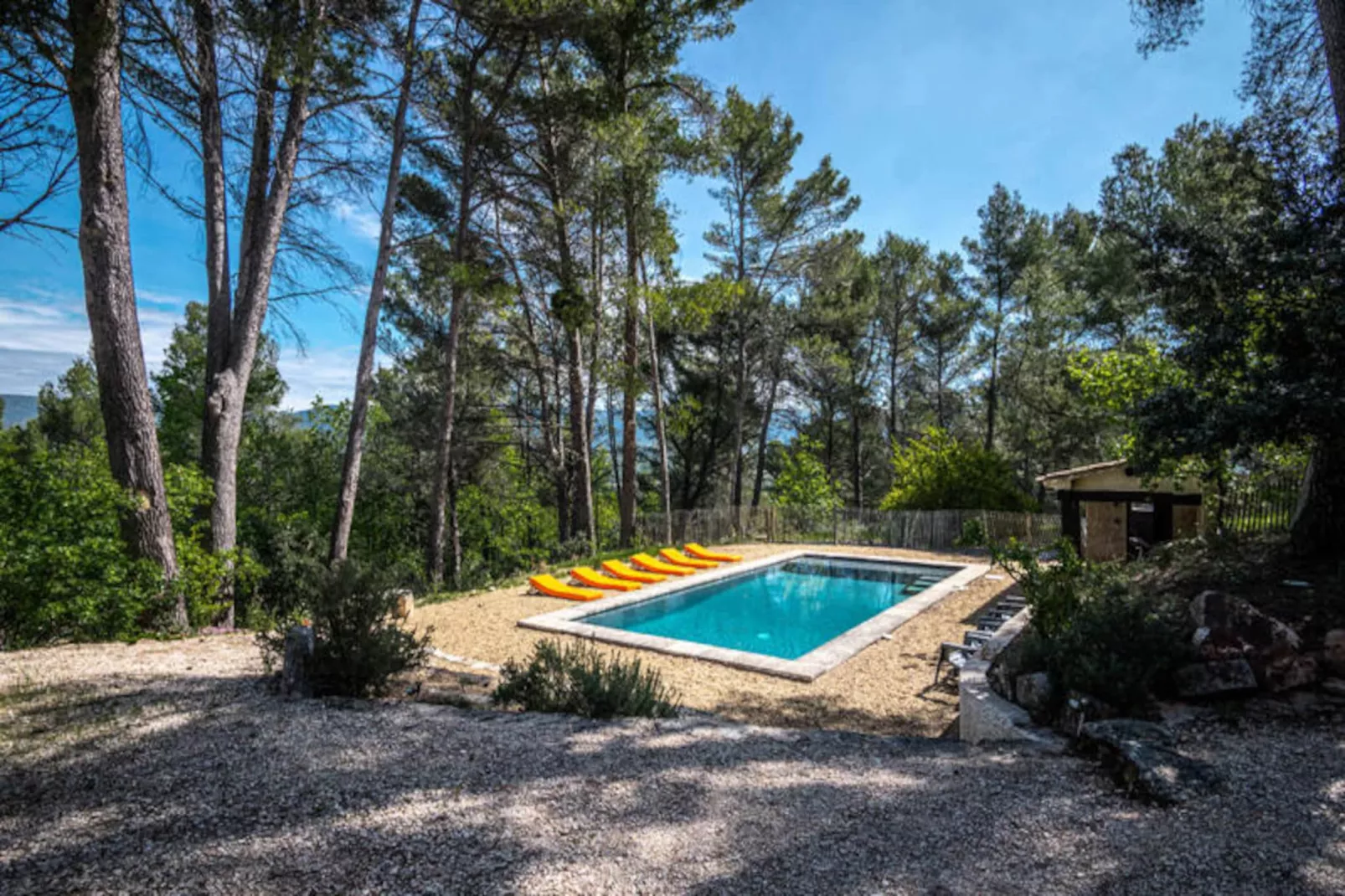 Maison Avec Vue Et Piscine Chauff&eacute;e &agrave; Roussillon-Image-tags.