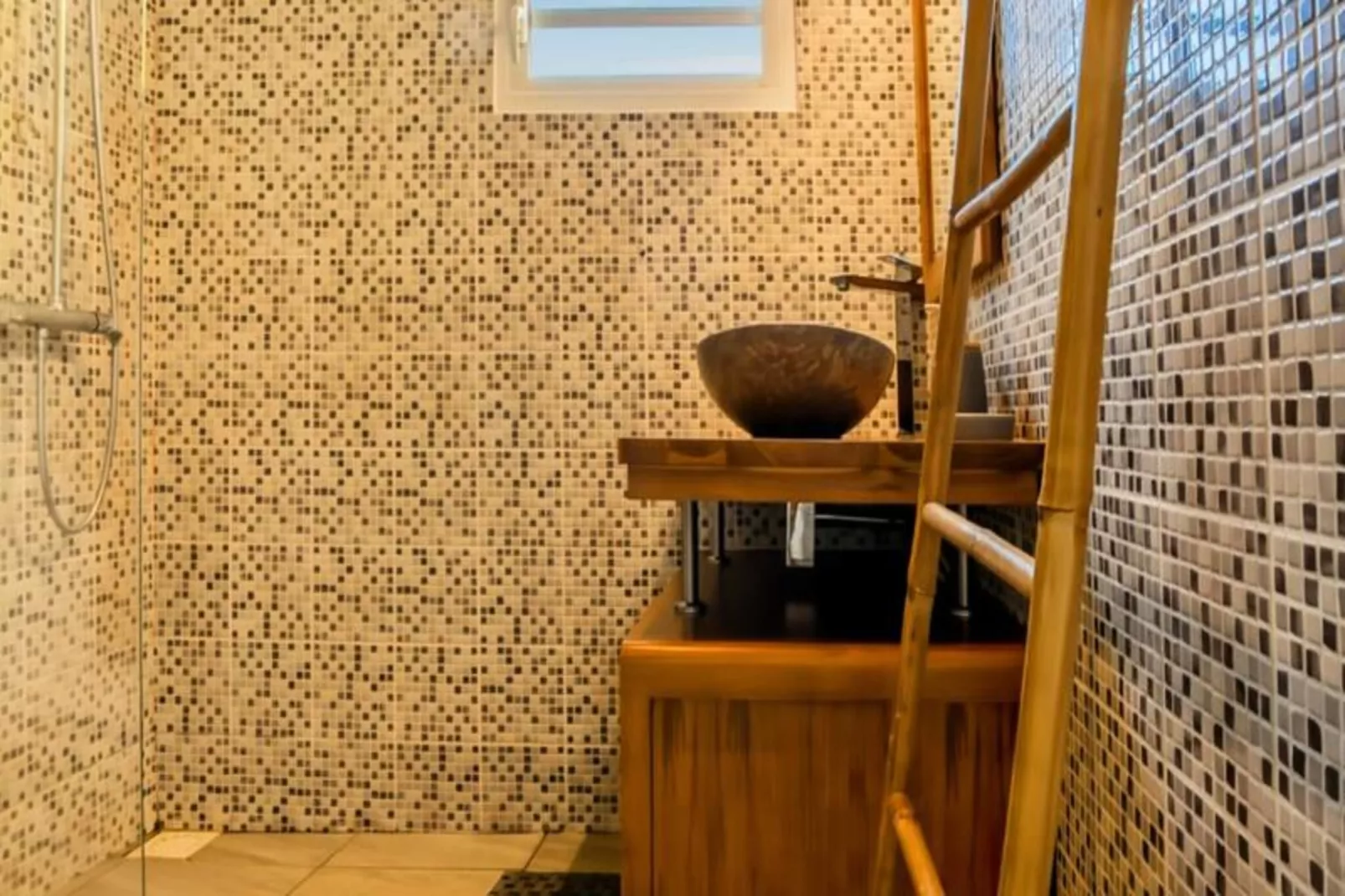 Villa Daminou-Image-tags.