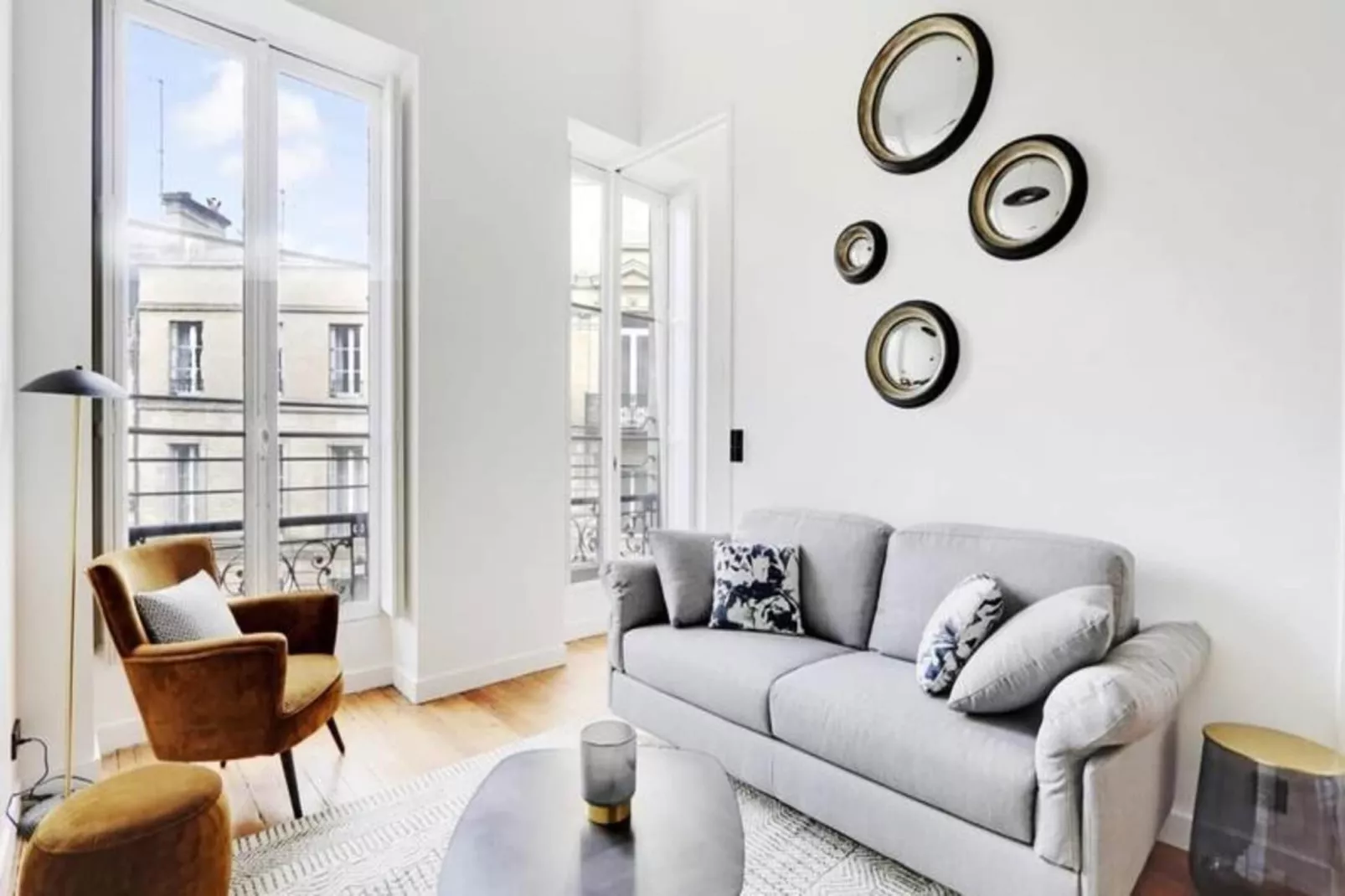 Maison Labruy&egrave;re - Suite Aviau-Buitenkant zomer