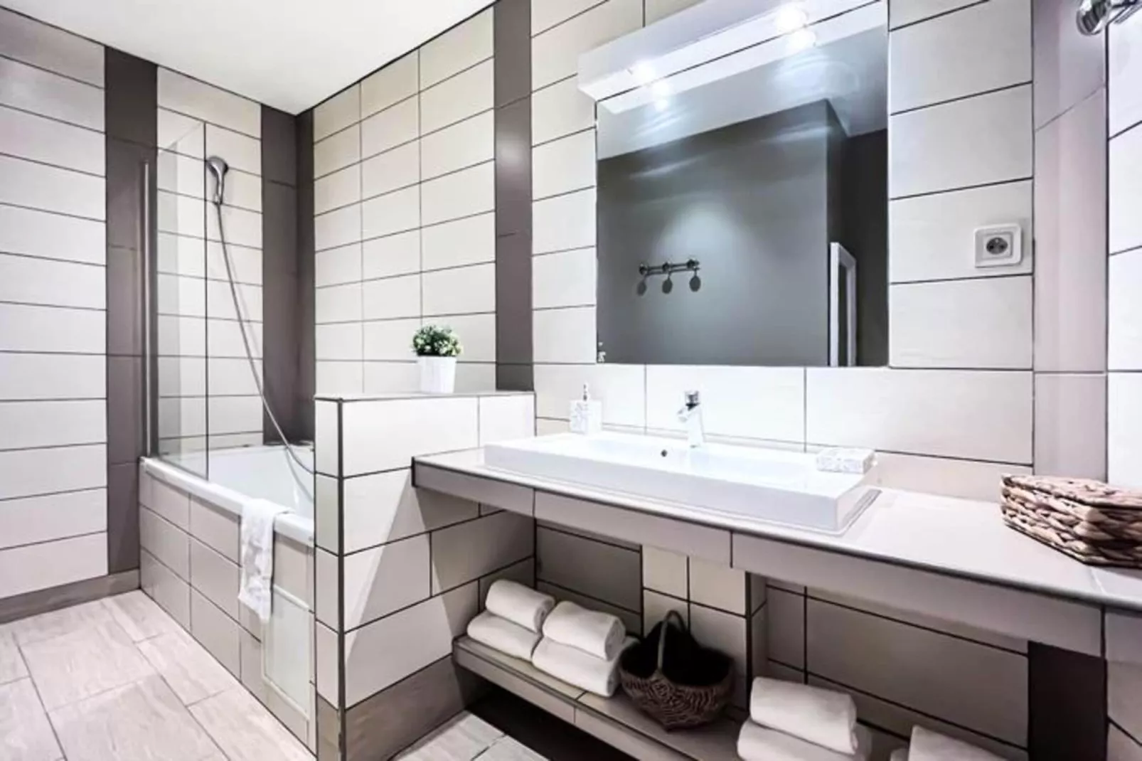 Charmant Appartement Pour 4 Dans Le Centre Ville De Bordeaux-Badkamer